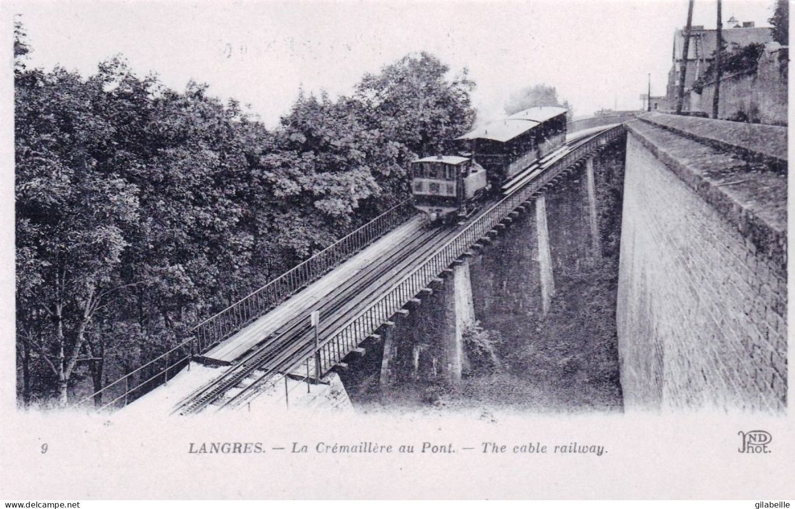 52 - Haute Marne - LANGRES - Passage Du Train A Cremaillere Sur Le  Pont - Langres