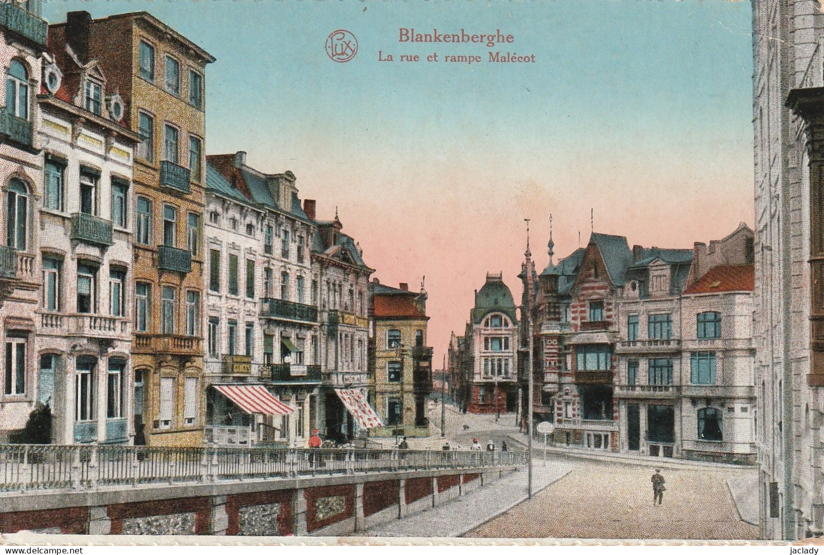 Blankenberghe -- La Rue Et Rampe Malécot. (2 Scans) - Blankenberge