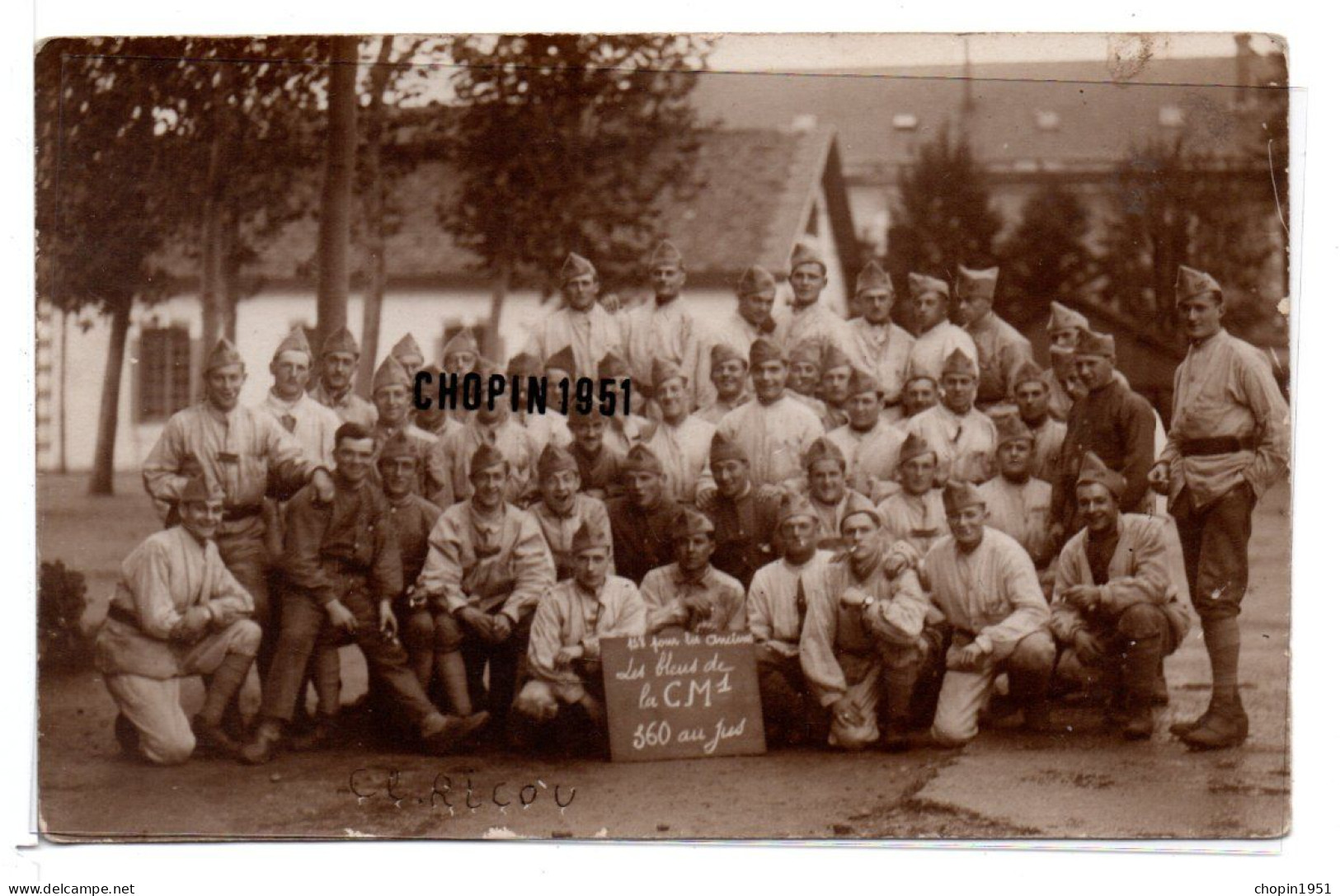 CPA PHOTO - MILITAIRES - LES BLEUS DE LA CM 1 - Guerra, Militares