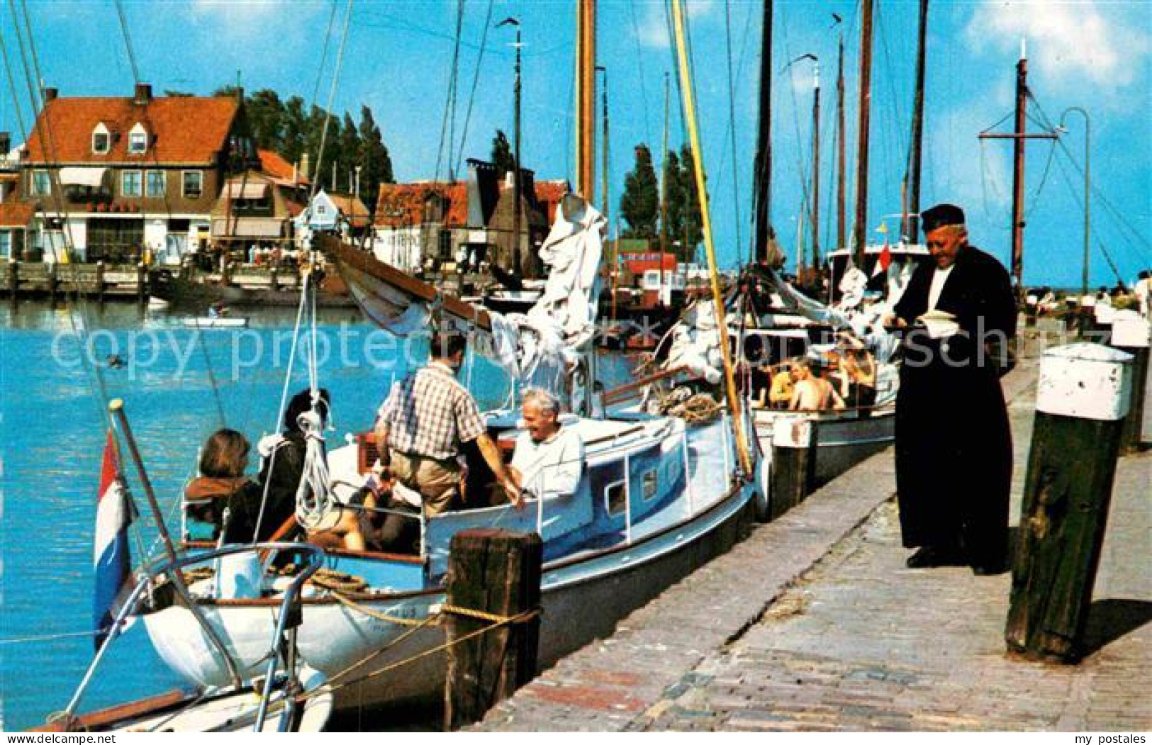 72897178 Volendam Pastor Im Hafen Volendam - Autres & Non Classés