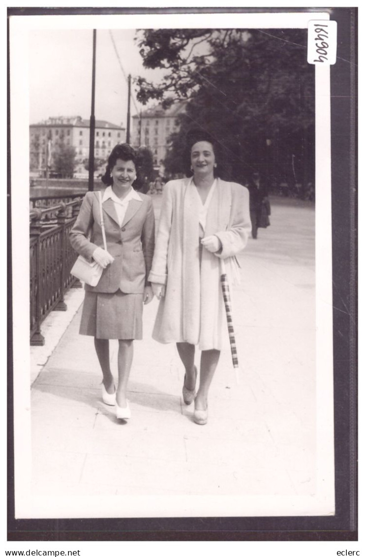 GENEVE - PROMENADE SUR LES QUAIS - TB - Genève