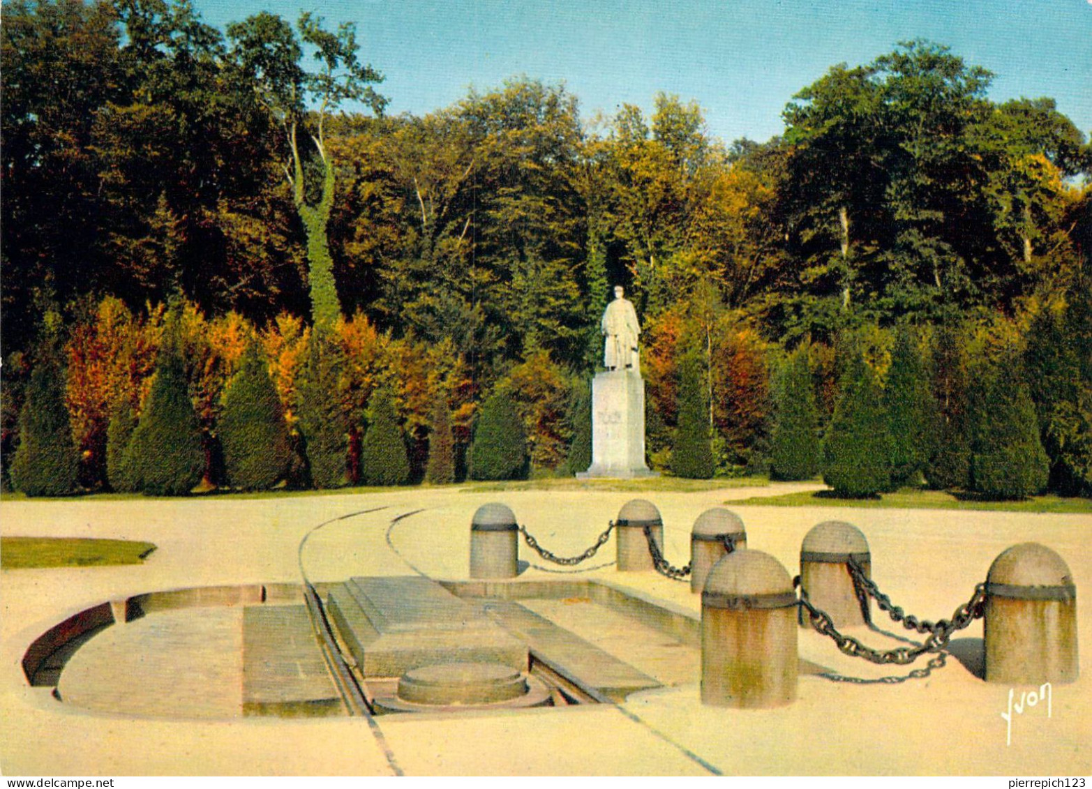 60 - Compiègne - Clairière De L'Armistice Et Statue Du Maréchal Foch - Compiegne