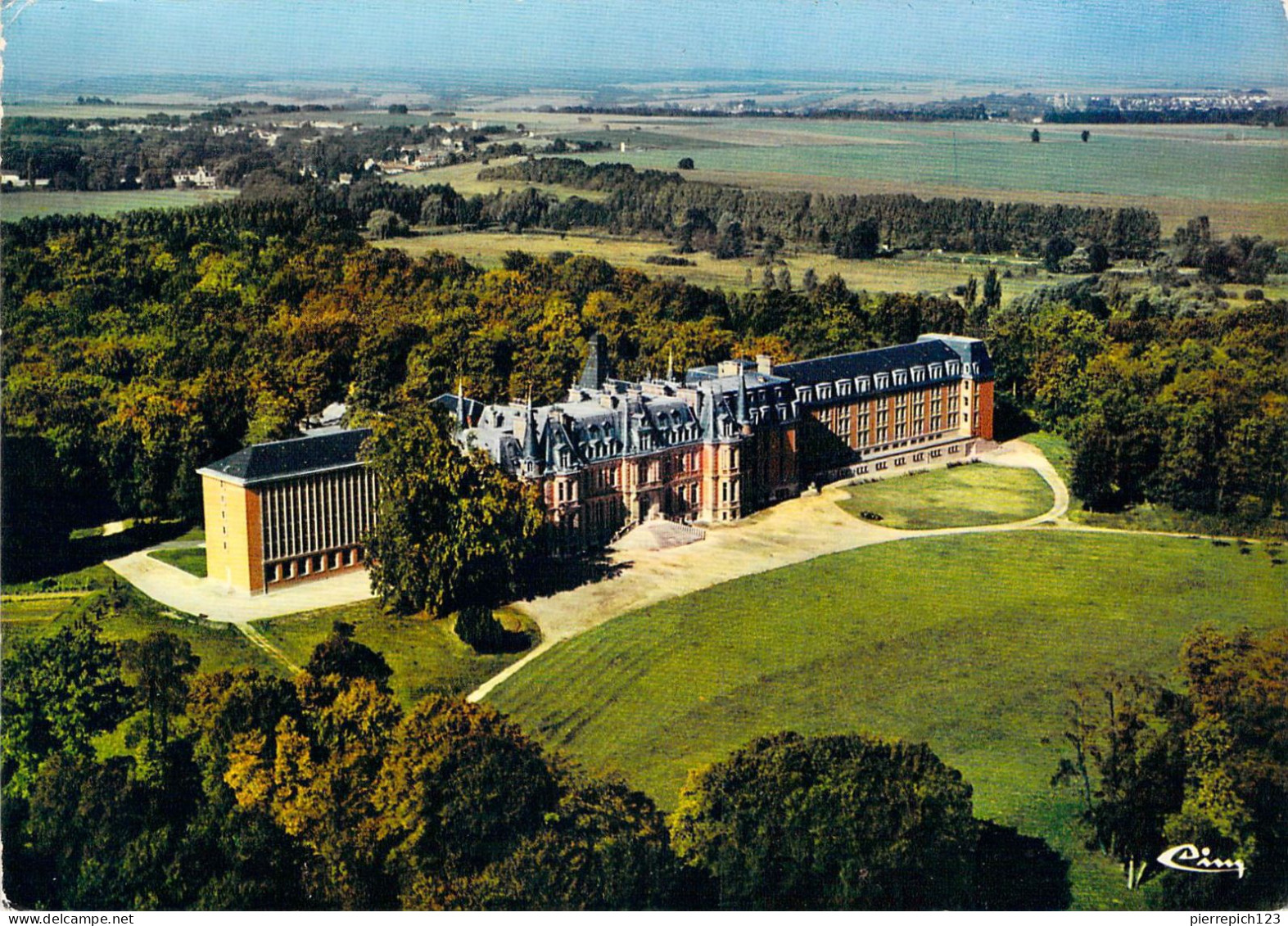 60 - Chantilly - "Les Fontaines" - Vue Aérienne - Compiegne