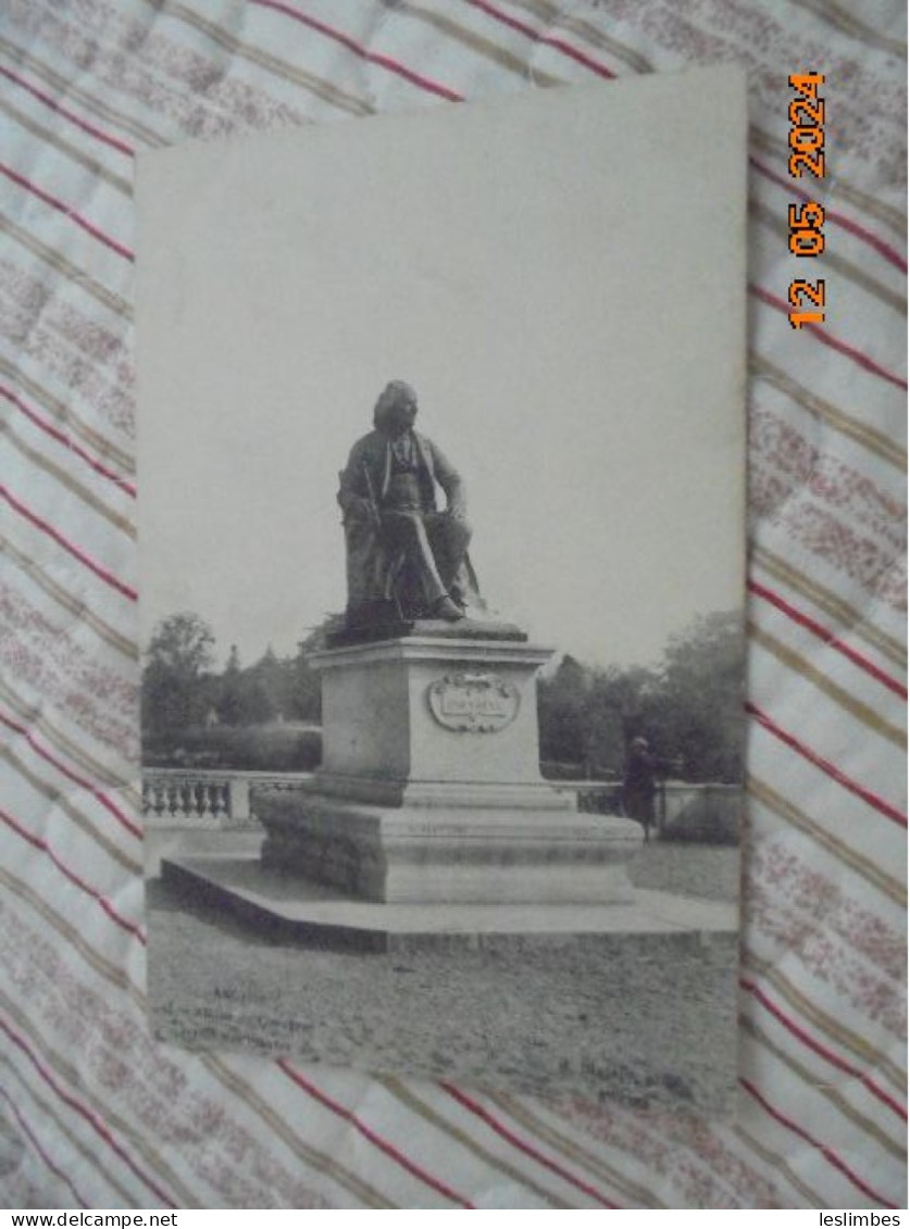 Angers. Jardin Des Plantes. Statue De Chevreul. - Angers