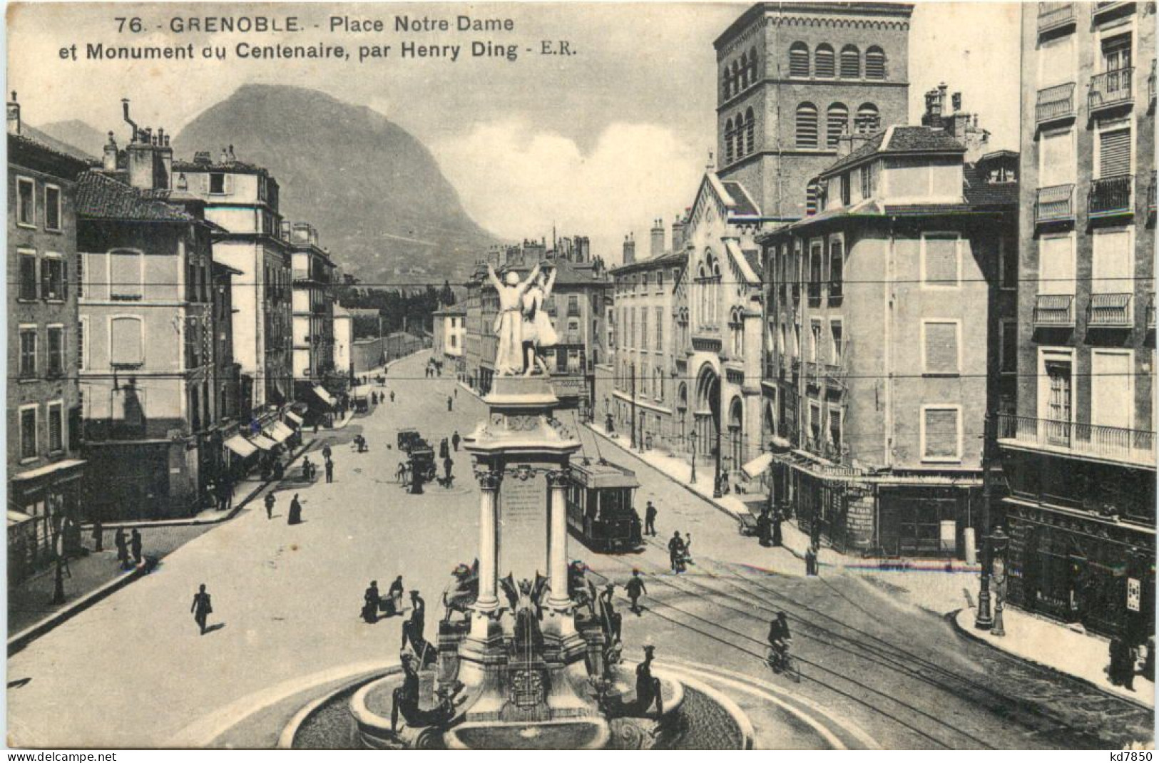 Grenoble - Place Notre Dame - Grenoble