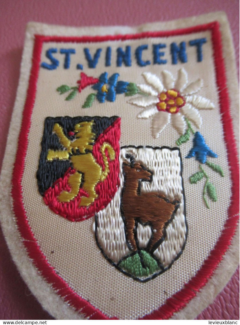 Ecusson Tissu Ancien /SAINT VINCENT / Pyrénées Atlantiques?  / Vers 1960- 1980                                  ET671 - Patches