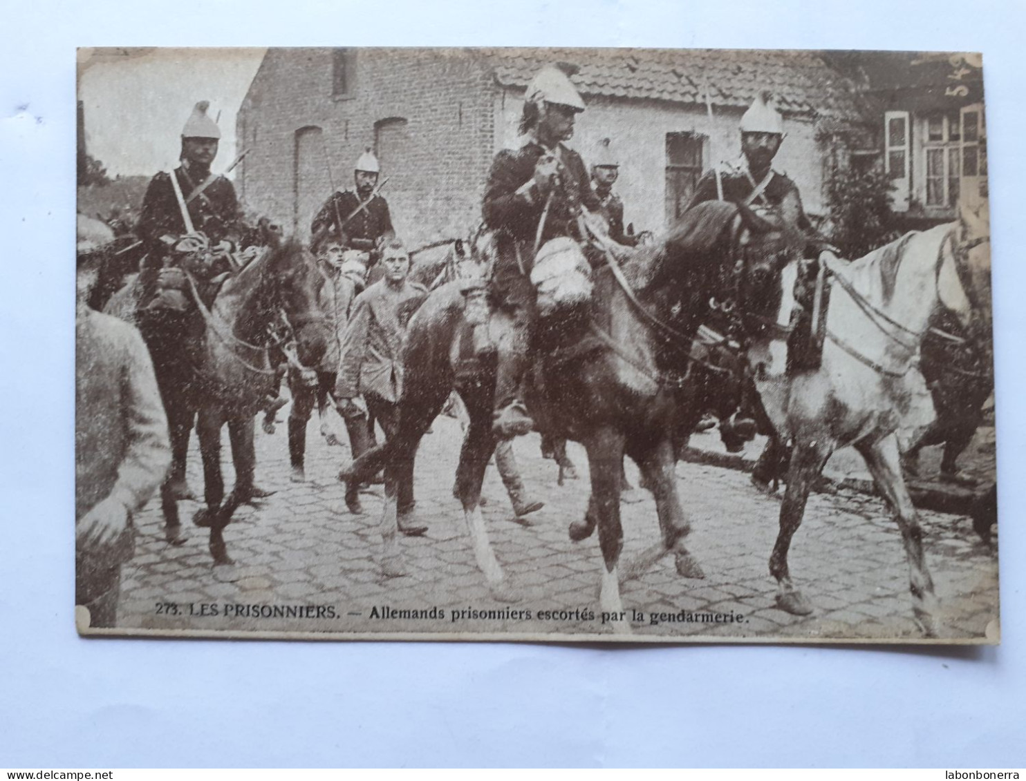 MILITARIA GUERRE LES PRISONNIERS ALLEMANDS PRISONNIERS ESCORTÉS PAR LA GENDARMERIE - Heimat