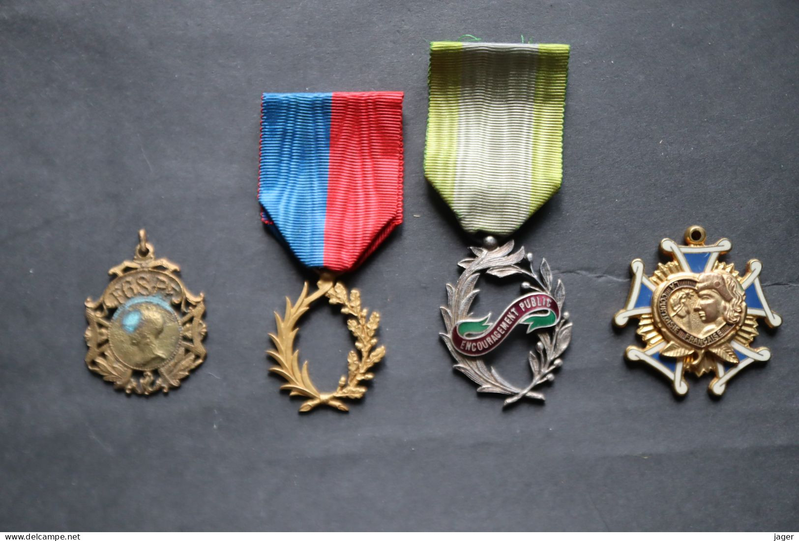 4 Médailles Anciennes De Prix, D'encouragement Et Divers - Altri & Non Classificati