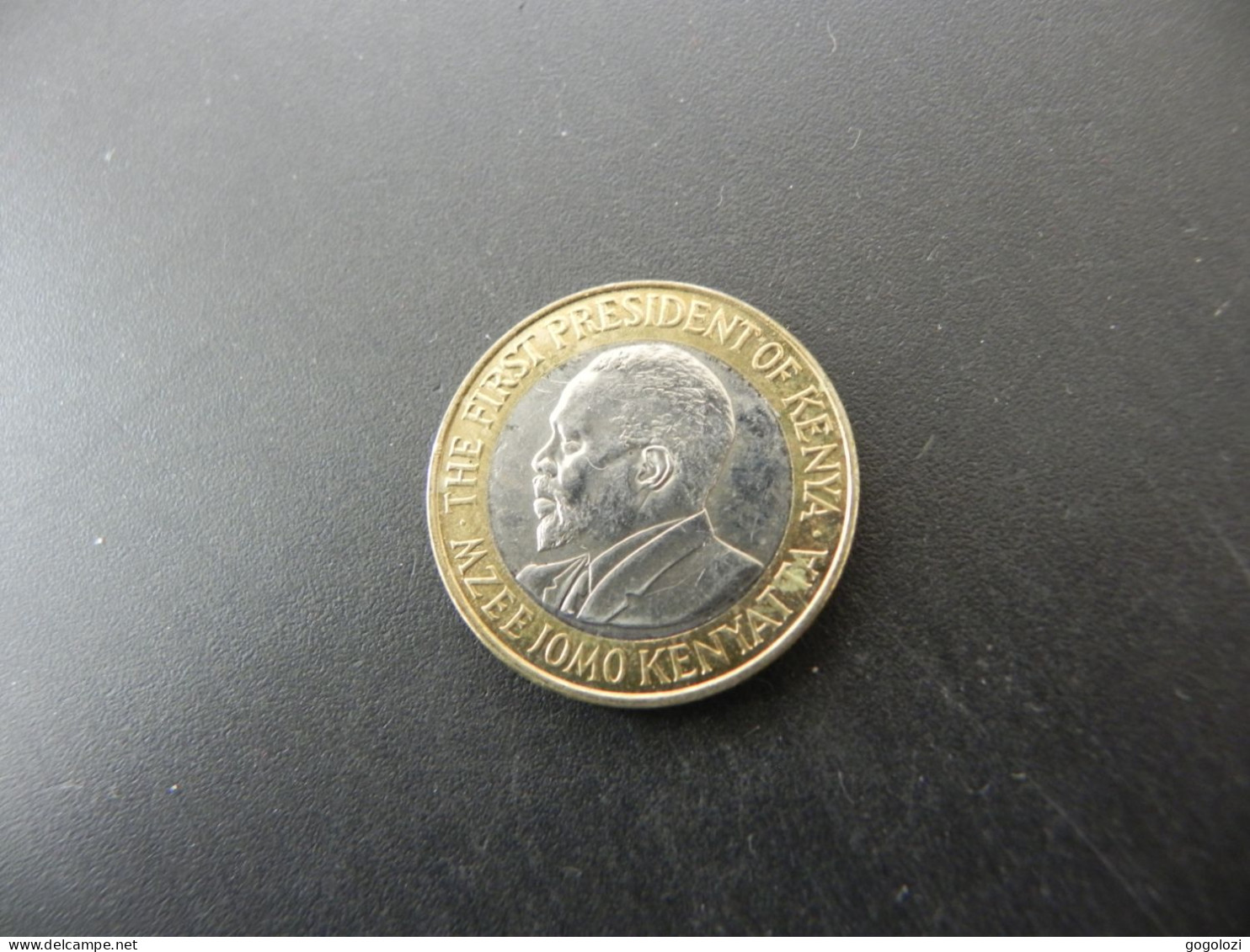 Kenya 10 Shillings 2005 - Kenia