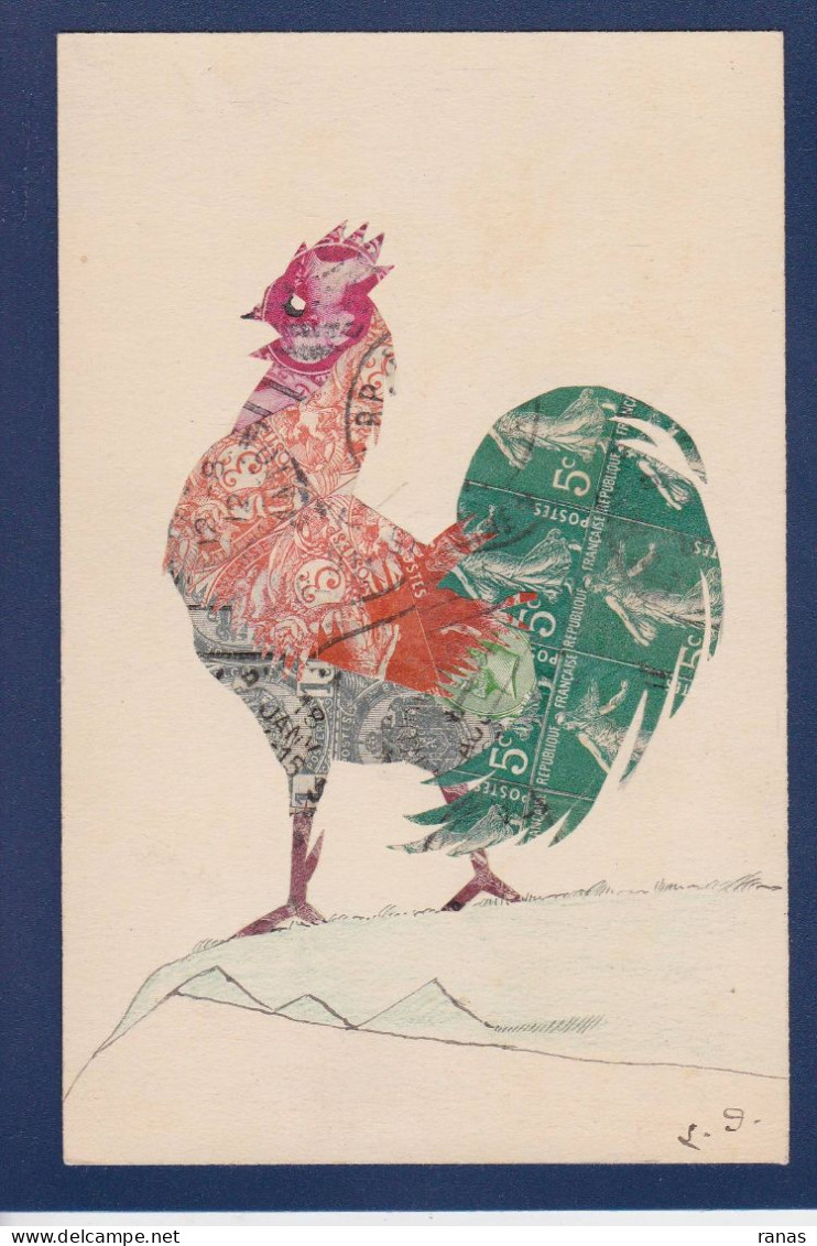 CPA Carte Faite à La Main Avec Des Timbres Découpés Non Circulée Montage Dessin Original Coq - Briefmarken (Abbildungen)