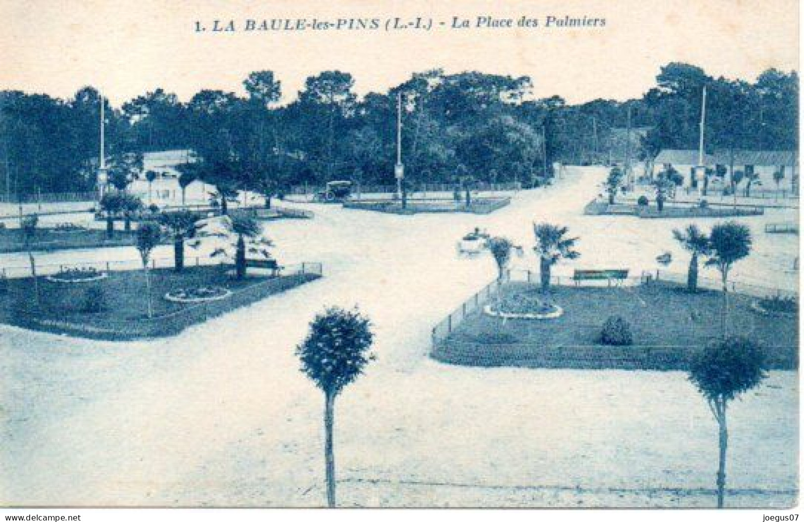 44 LA BAULE-les-PINS - La Place Des Palmiers - J. NOZAIS, Editeur - La Baule-Escoublac