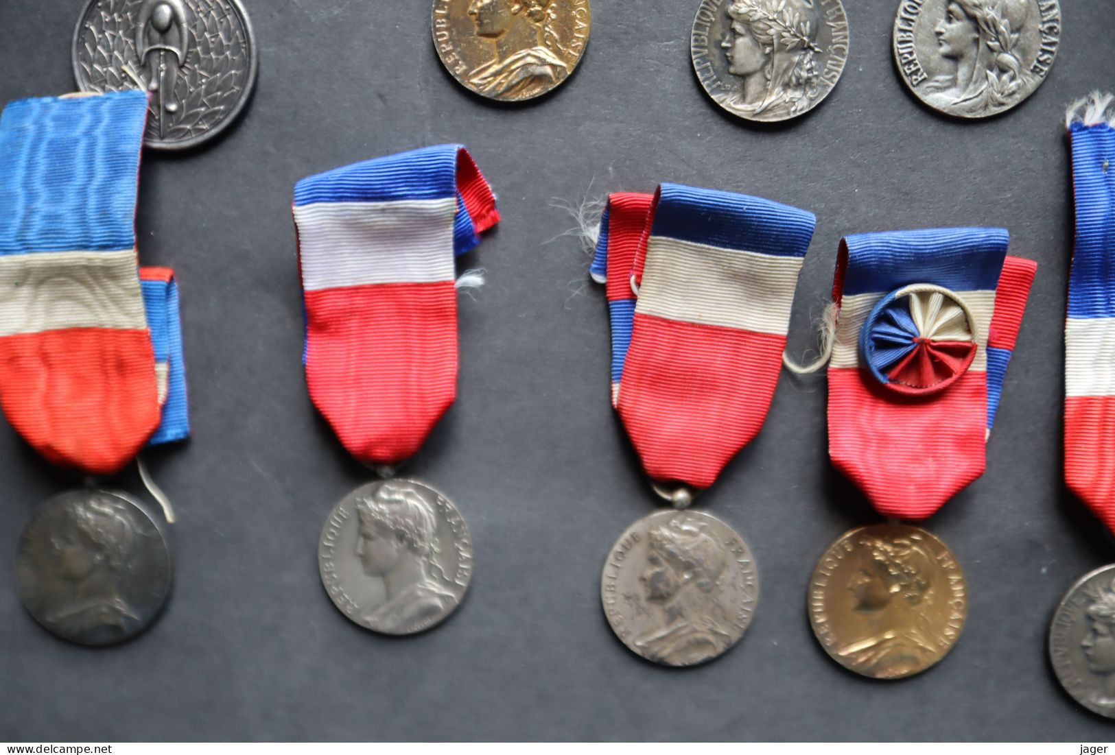 Lot De Médailles Anciennes Certaines Attribuées Ou En Argent - Autres & Non Classés