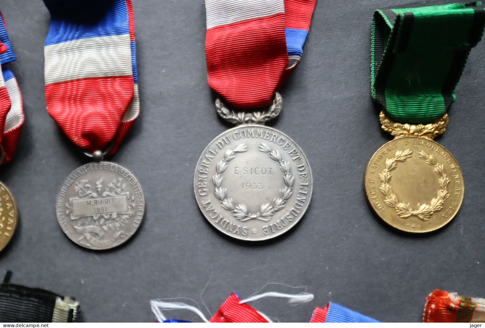 Lot de médailles anciennes certaines attribuées ou en argent