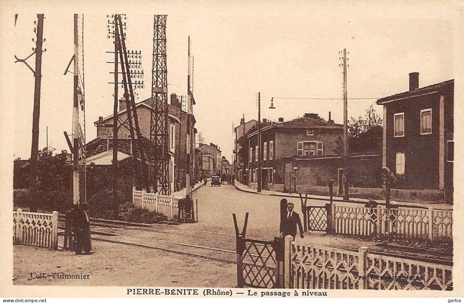 *CPA  - 69 - PIERRE-BENITE - Le Passage à Niveau - Pierre Benite