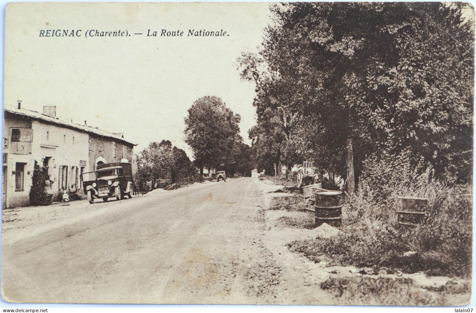 C. P. A. : 16 : REIGNAC (Charente) : La Route Nationale, "Epicerie", Camion, Animé - Sonstige & Ohne Zuordnung