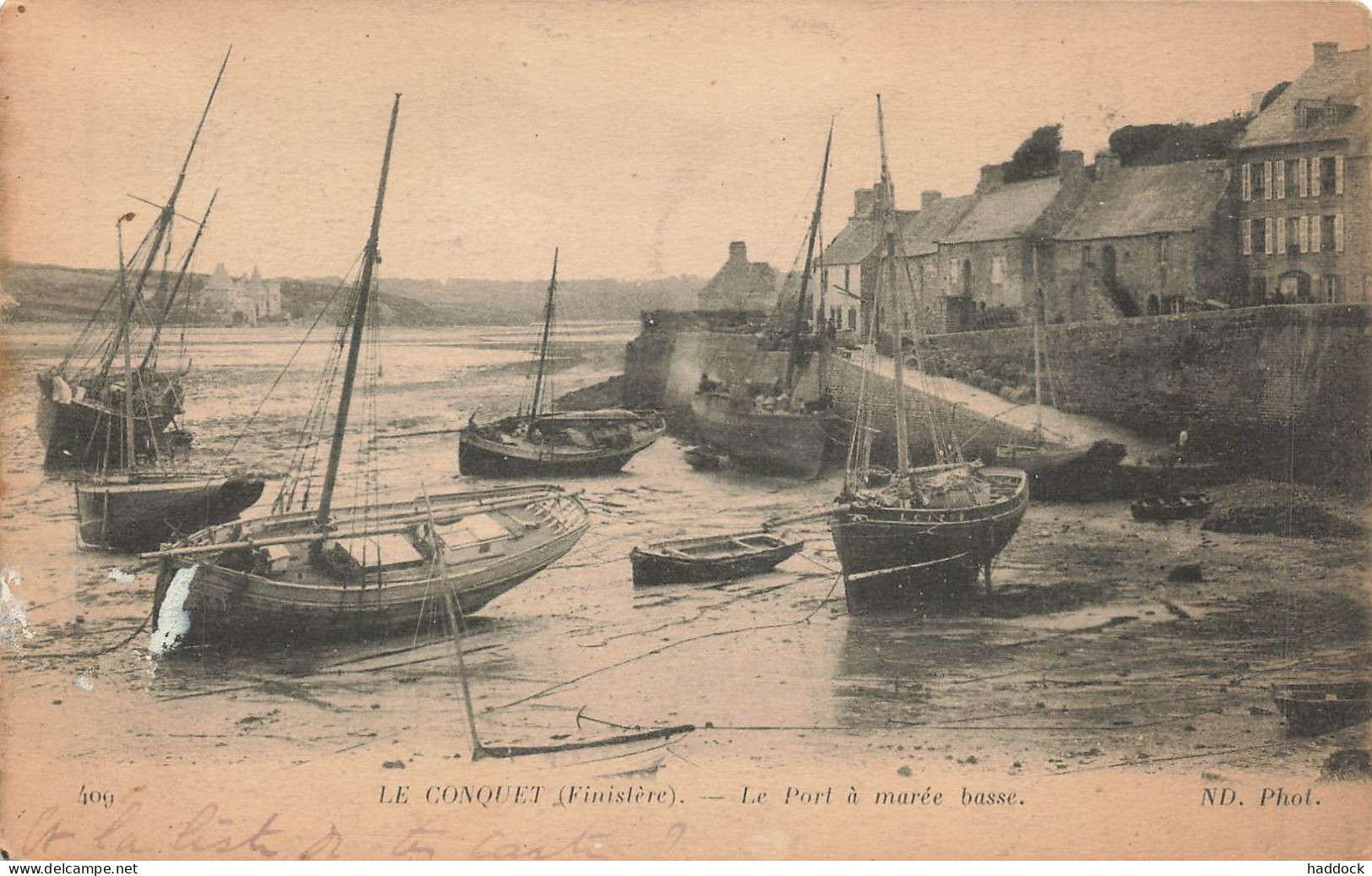 LE CONQUET : LE PORT A MAREE BASSE - Le Conquet