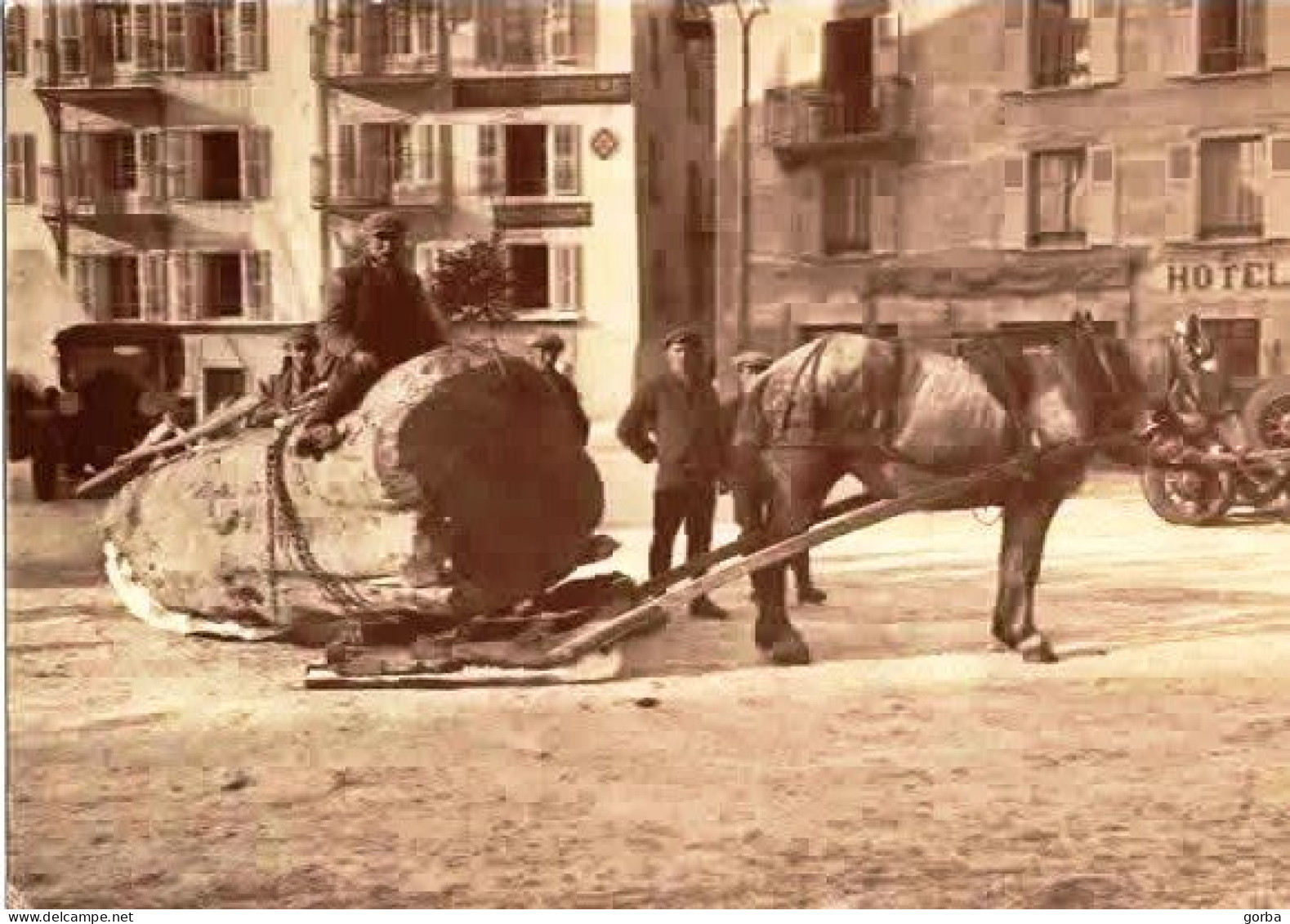 *CPM Repro D'une CPA  - 74 - MEGEVE - Transport D'une Bille De Bois - Attelage Cheval - Megève