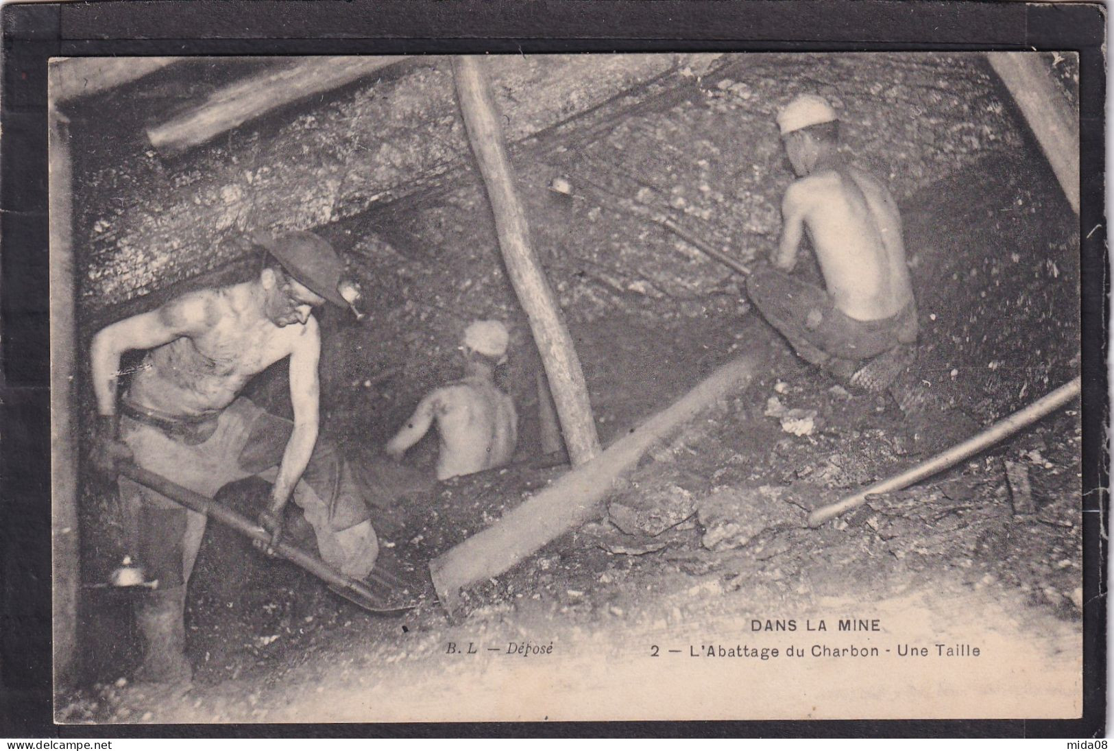 METIERS . Dans La MINE . L'Abattage Du Charbon . Une Taille . Animée - Bergbau