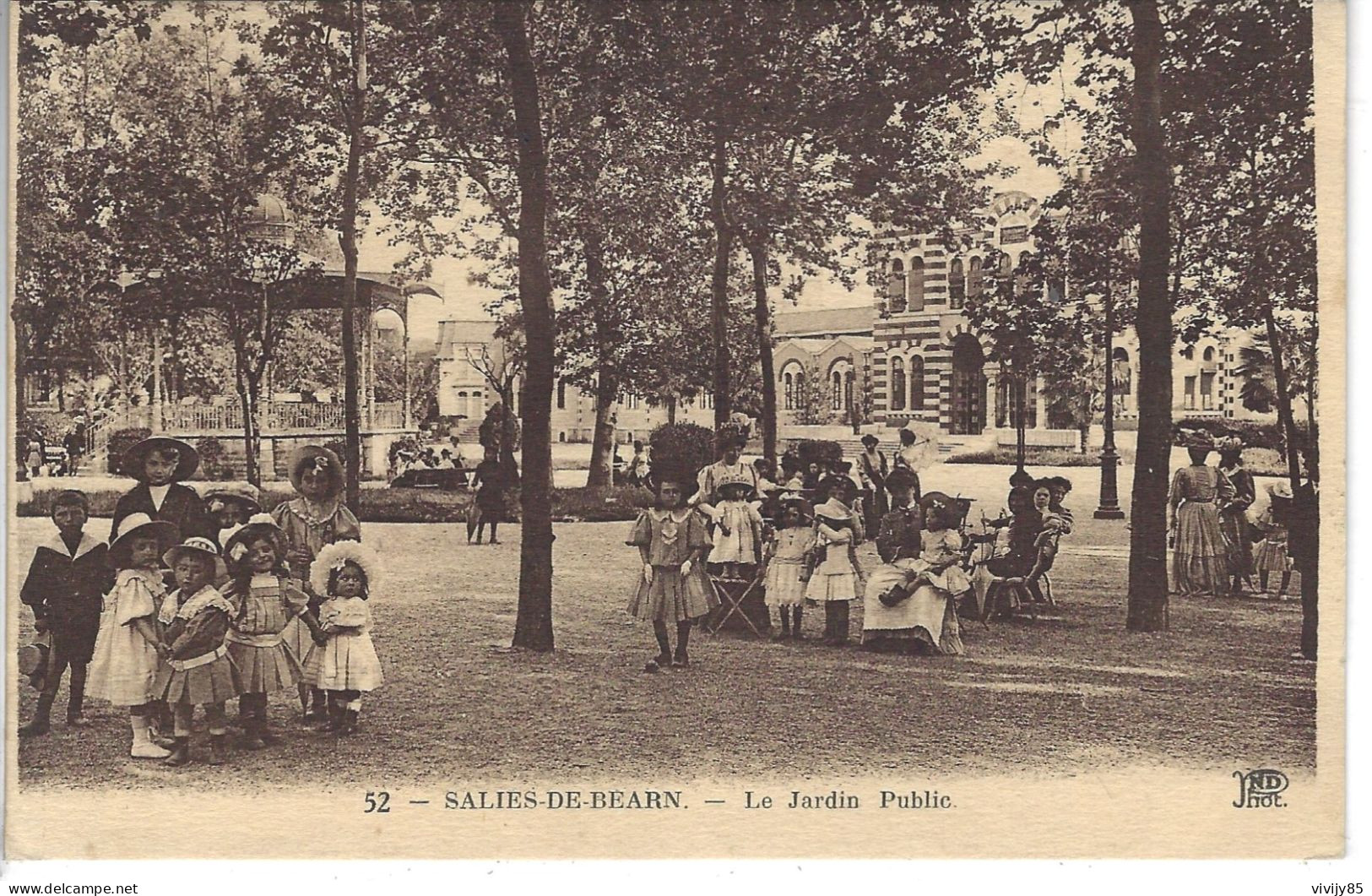 64 - SALIES DE BEARN - TT.Belle Vue Animée Du Jardin Public - Salies De Bearn