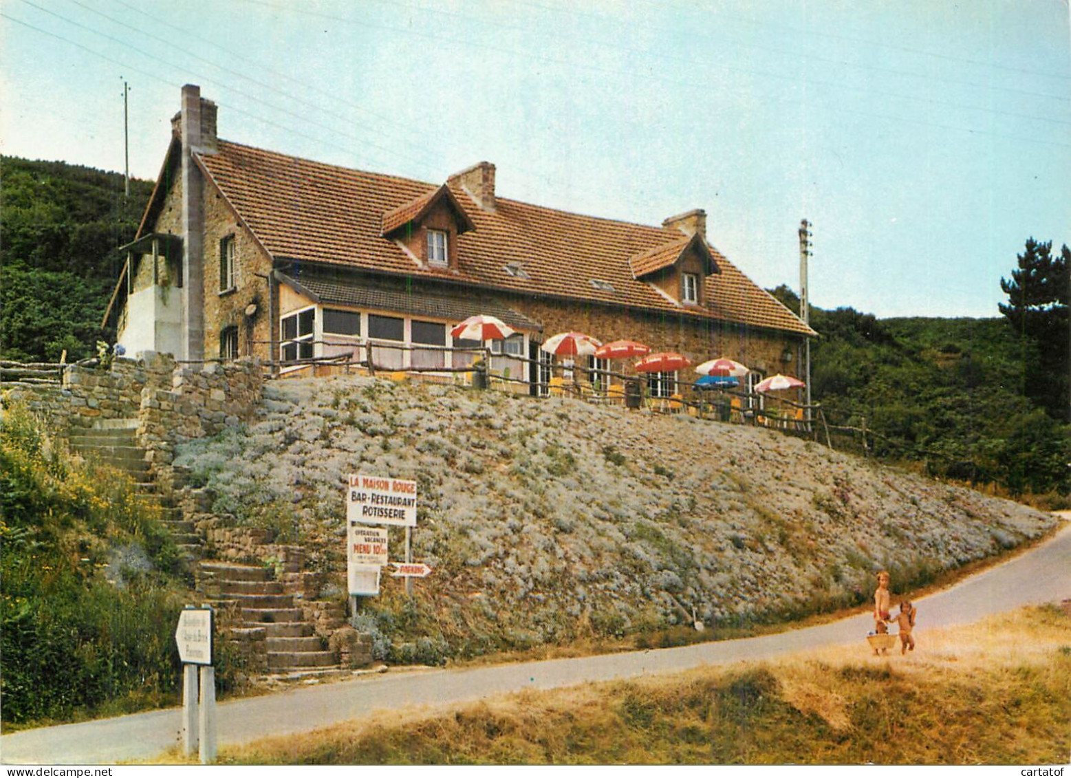 MAUPERTUS SUR MER . LA MAISON ROUGE .  Bar Restaurant Rotisserie . Anse Du Brick - Other & Unclassified