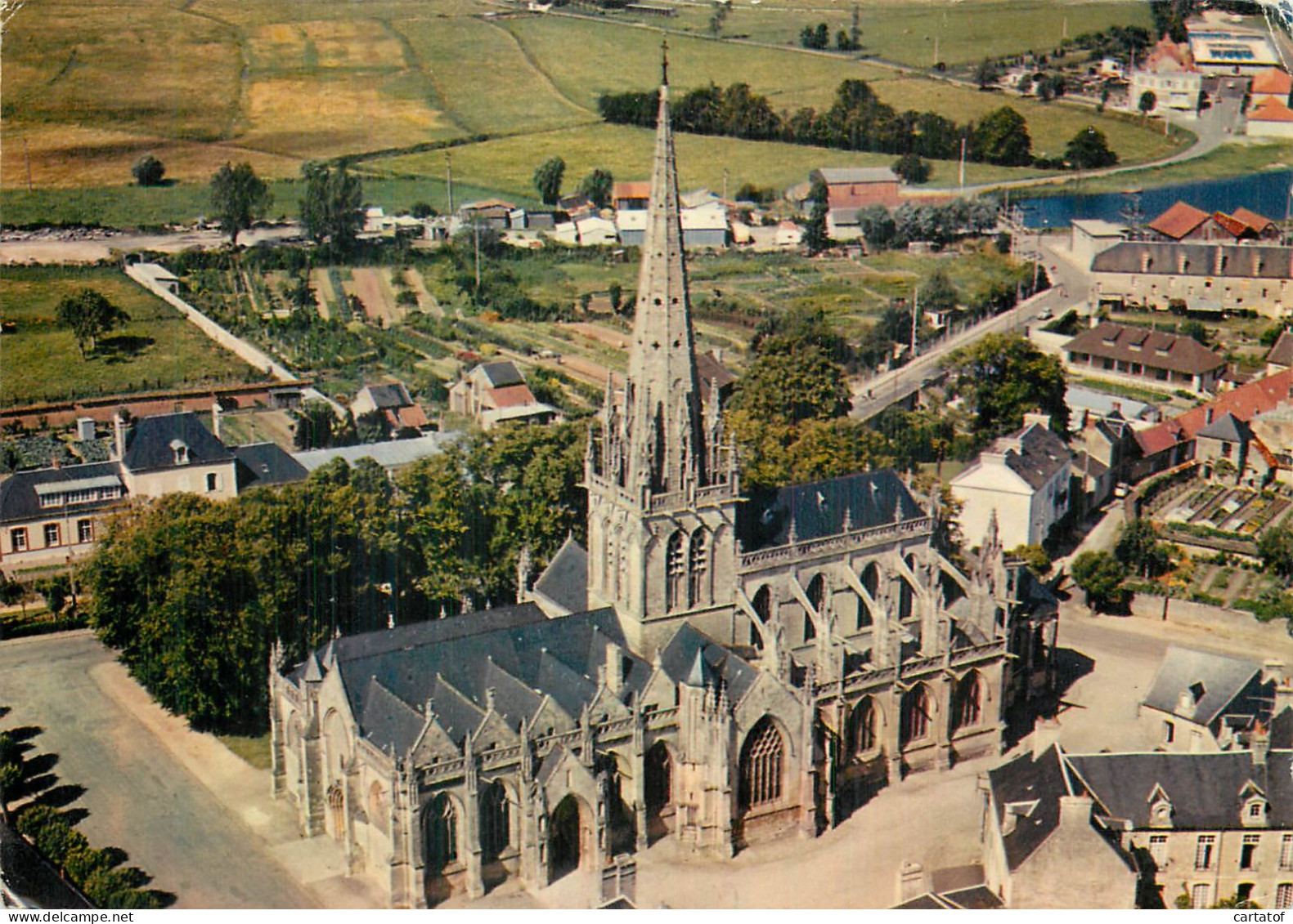 CARENTAN . Eglise . LA France VUE DU CIEL - Carentan