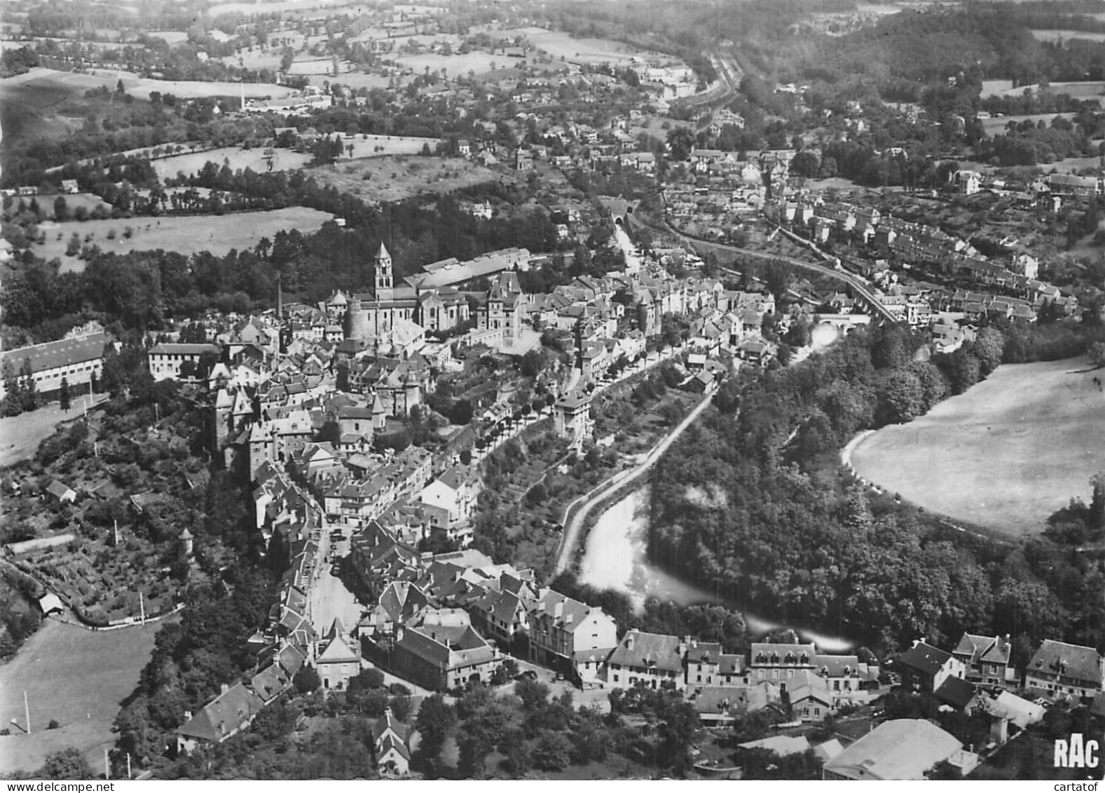 UZERCHE . Vue Aérienne - Uzerche