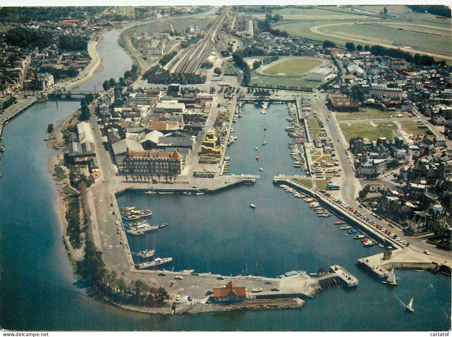 TROUVILLE DEAUVILLE . Vue Générale Du Port - Deauville