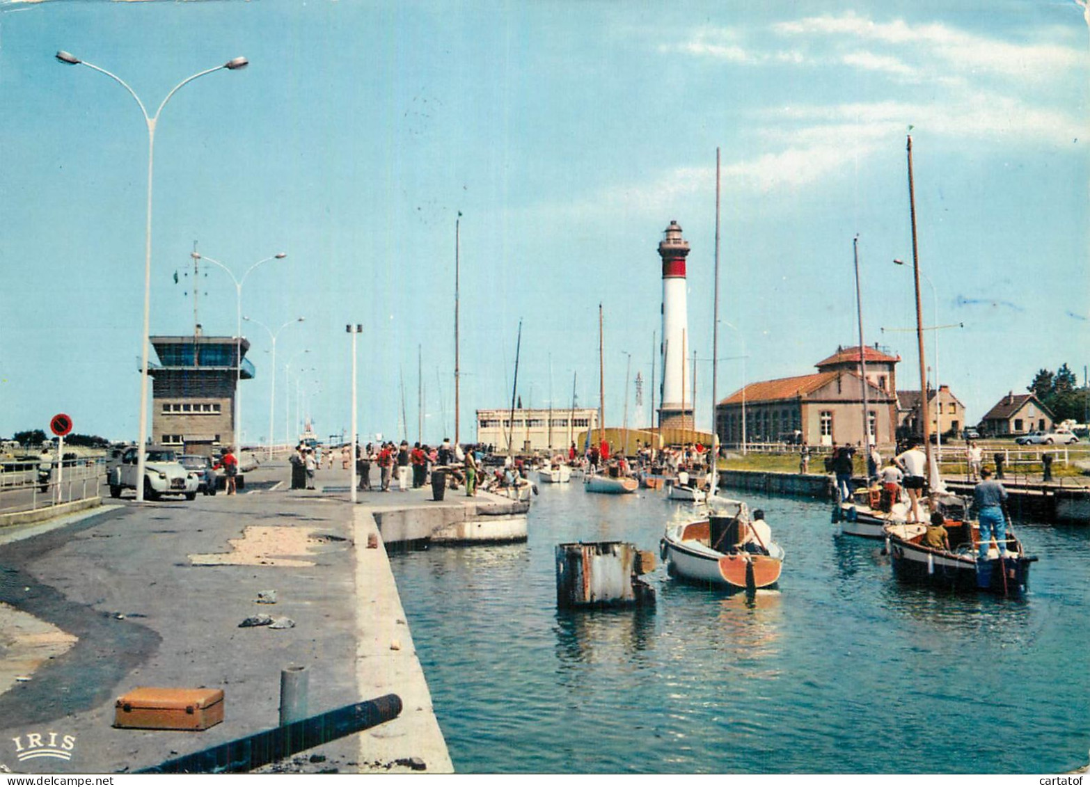 OUISTREHAM RIVA BELLA . La Sortie Des Yachts Et Le Phare - Riva Bella