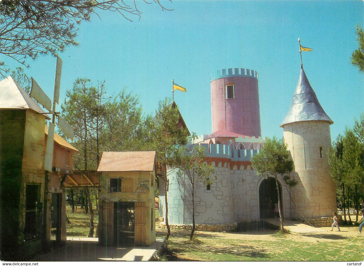 SAINT CANNAT . Le Village Des Automates . - Autres & Non Classés