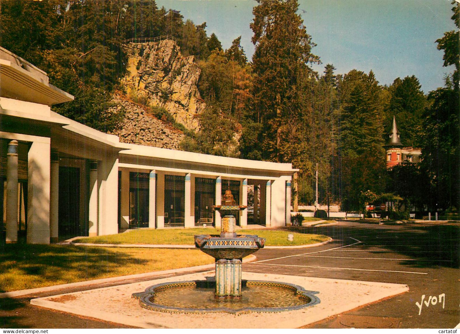 BAGNOLES DE L'ORNE .  Etablissement Thermal . La Fontaine. - Bagnoles De L'Orne