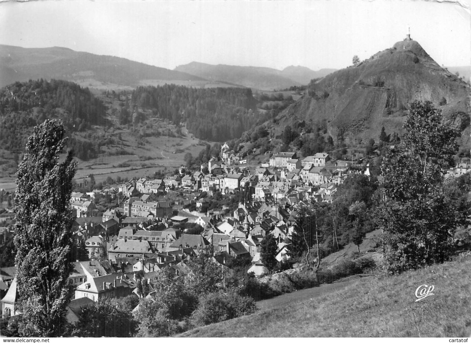 MURAT .  Vue Générale Et Le Rocher De Bonnevie - Murat