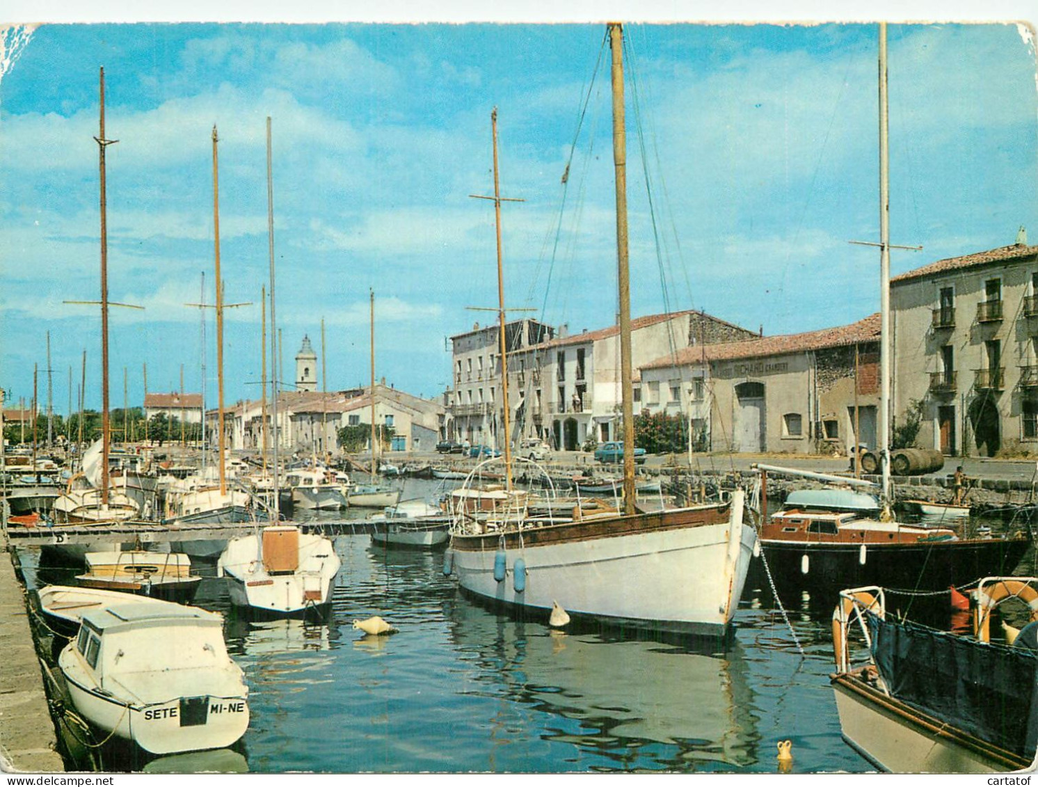 MARSEILLAN VILLE . Le Port . Club Nautique . - Marseillan