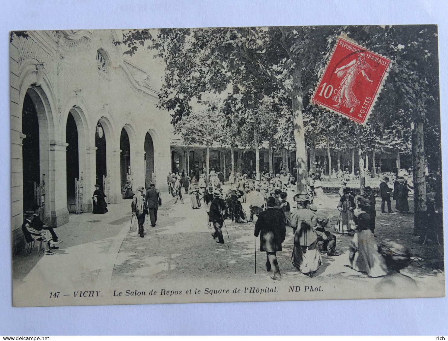 CPA Vichy - Le Salon De Repos Et Le Square De L'hôpital - Vichy