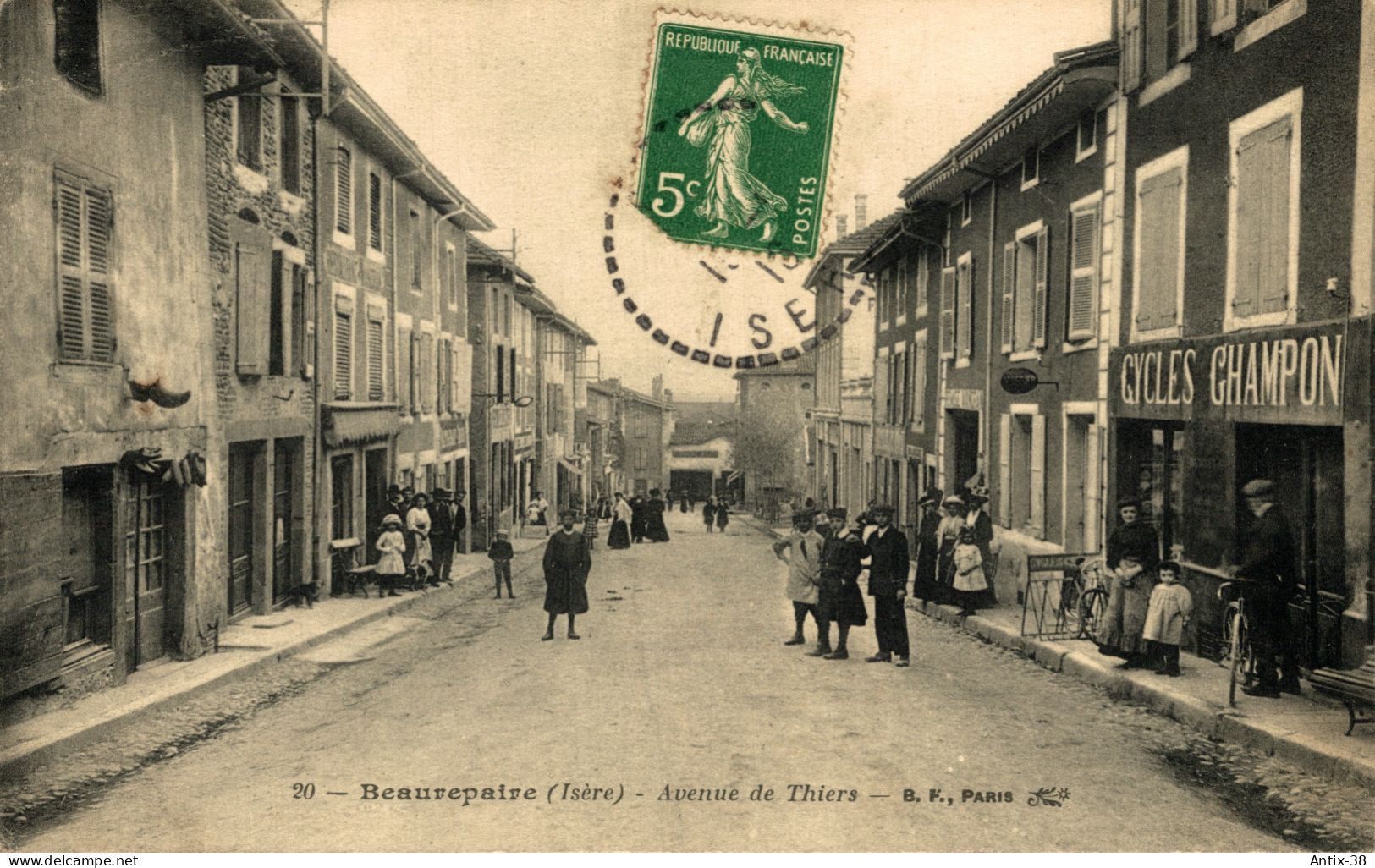 N81 - 38 - BEAUREPAIRE - Isère - Avenue De Thiers - Cycles Champon - Beaurepaire