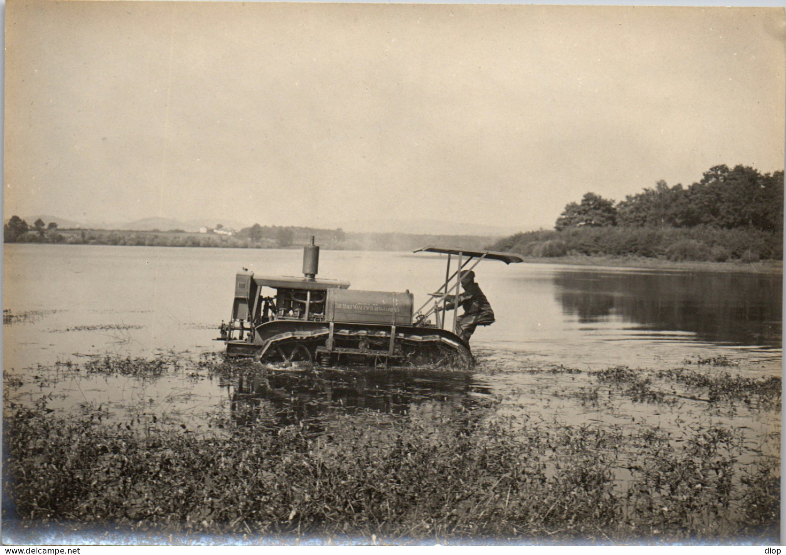 Photographie Photo Vintage Snapshot Amateur Tracteur Bulldozer Engin &agrave; Chenilles - Trains