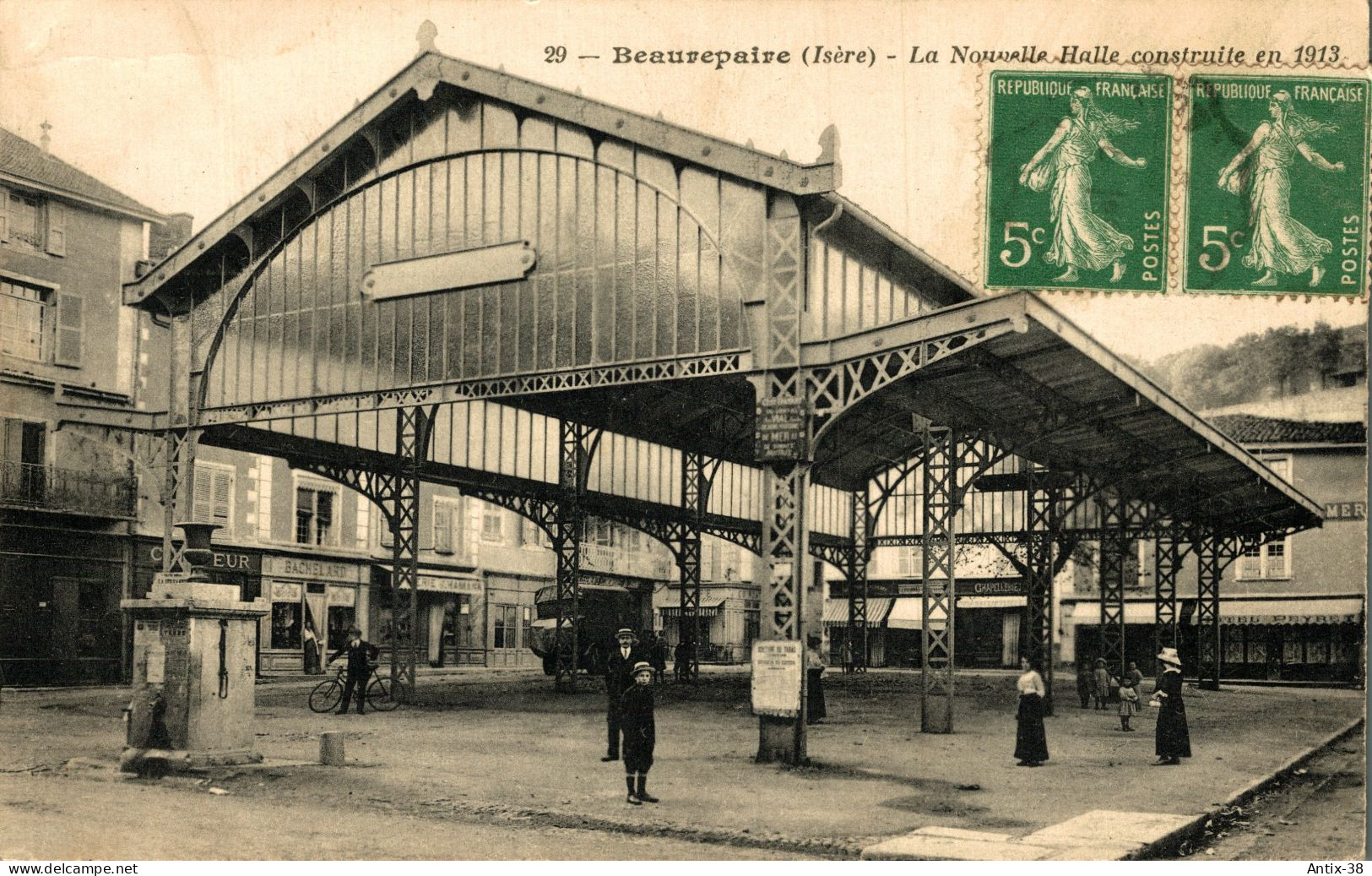 N81 - 38 - BEAUREPAIRE - Isère - La Nouvelle Halle Construite En 1913 - Beaurepaire