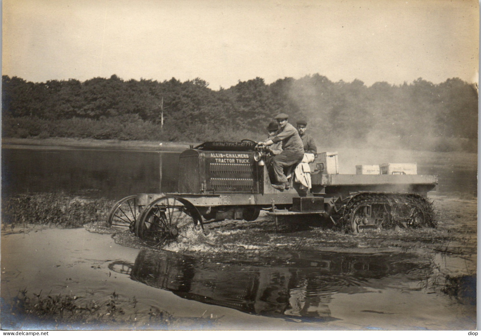 Photographie Photo Vintage Snapshot Amateur Tracteur Bulldozer Engin &agrave; Chenilles - Trains