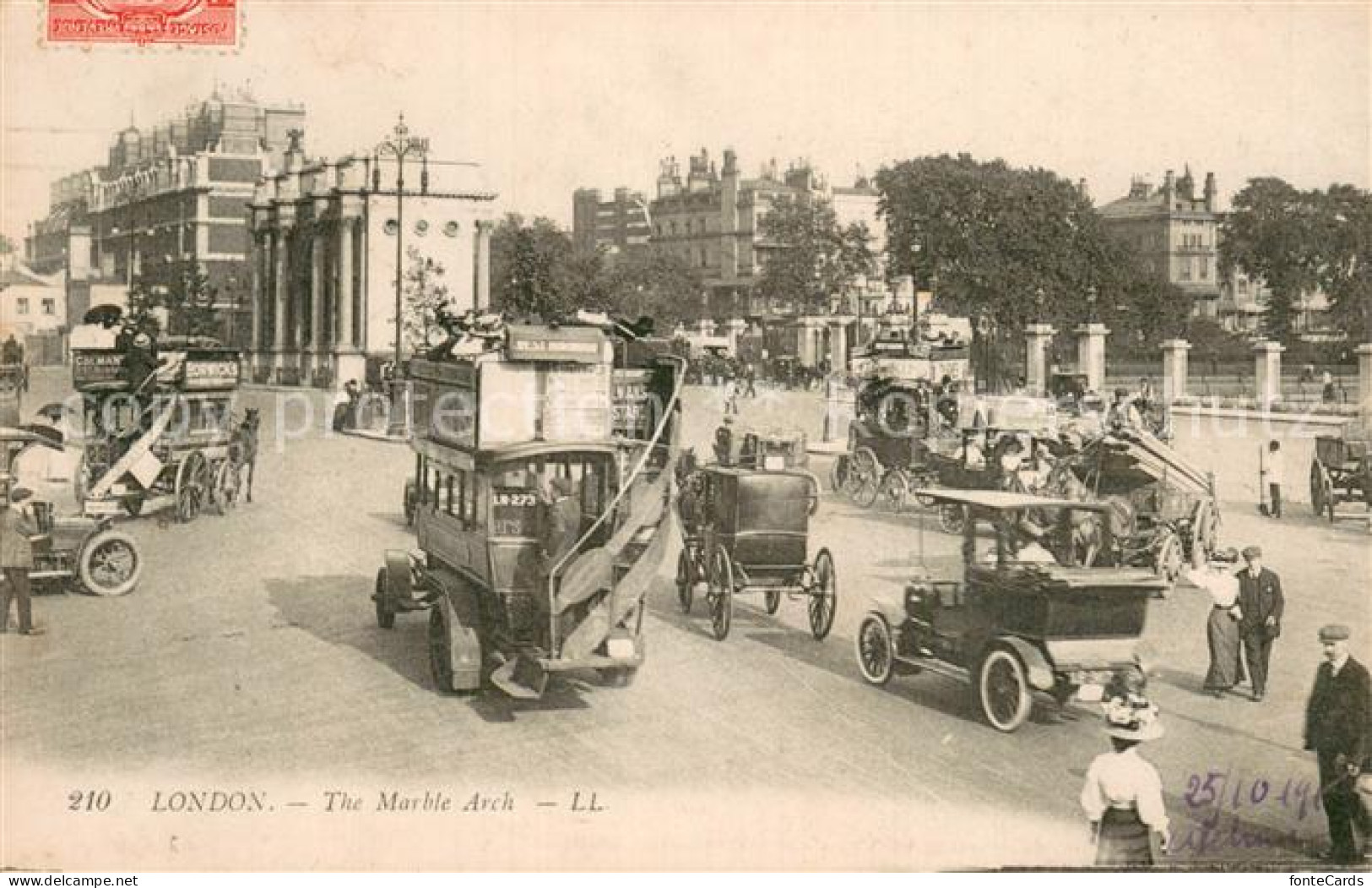 73781847 London__UK The Marple Arch Pferdebus Automobil - Sonstige & Ohne Zuordnung