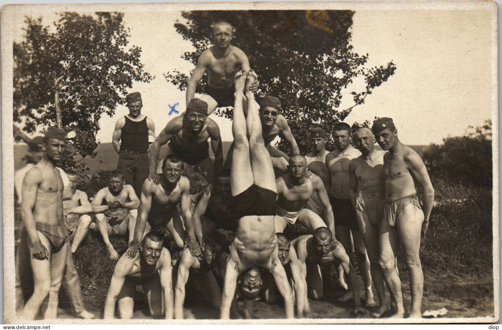 CP Carte Photo D&#039;&eacute;poque Photographie Vintage Militaire Muscle Slip Dr&ocirc;le Gag  - Guerre, Militaire