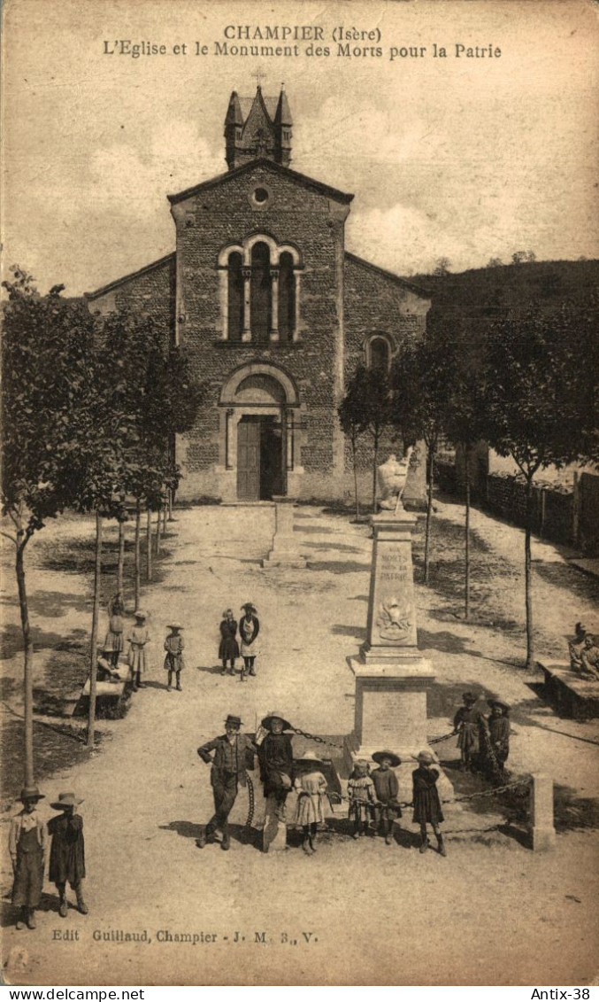 N81 - 38 - CHAMPIER - Isère - L'Église Et Le Monument Des Morts Pour La Patrie - Andere & Zonder Classificatie