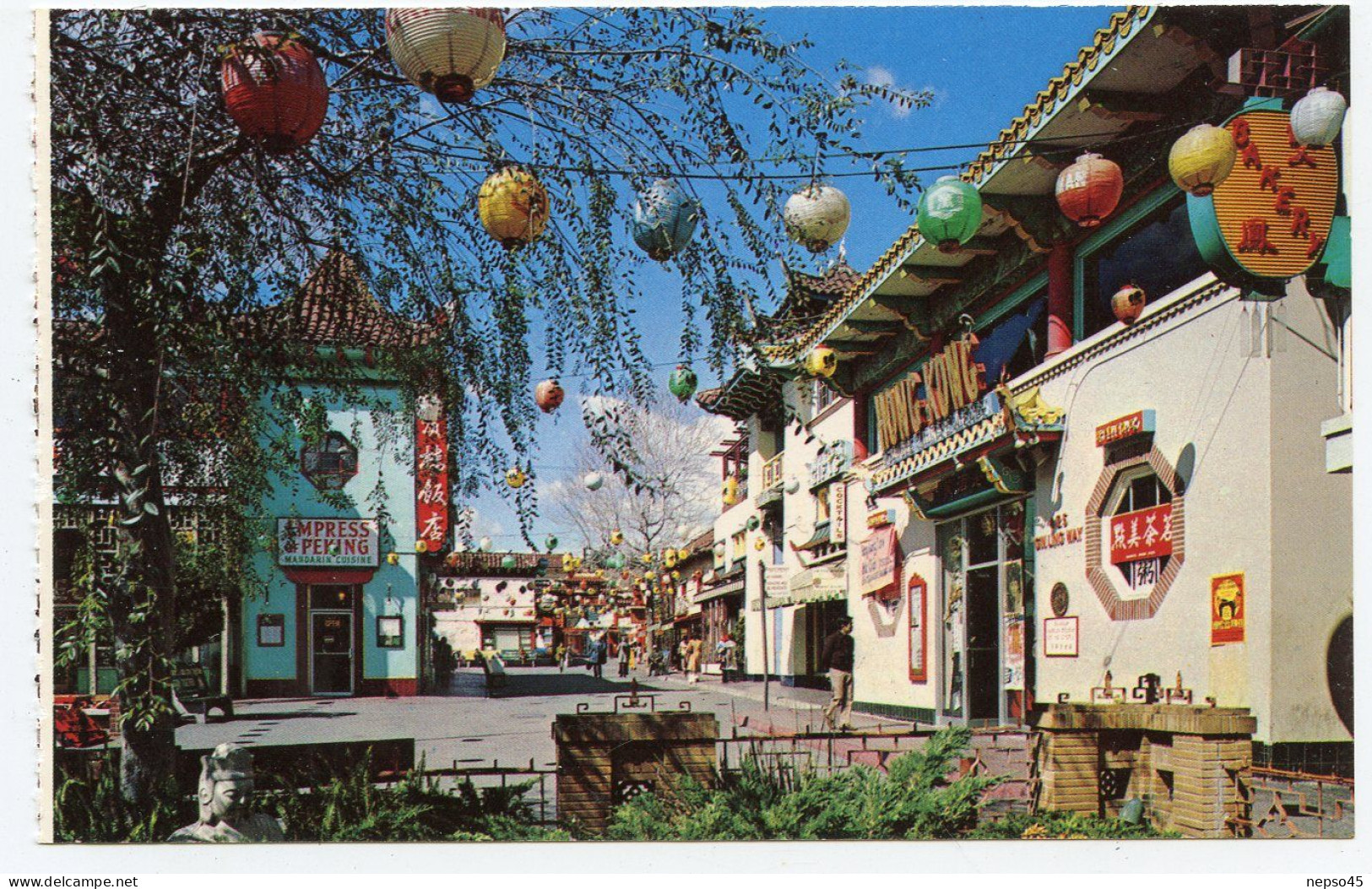 Etats-Unis.Californie Los Angeles Chinatown.Chinese Cuisine.Oriental Goods.Ornate Balconies.Pagoda Towers.Oriental. - Los Angeles