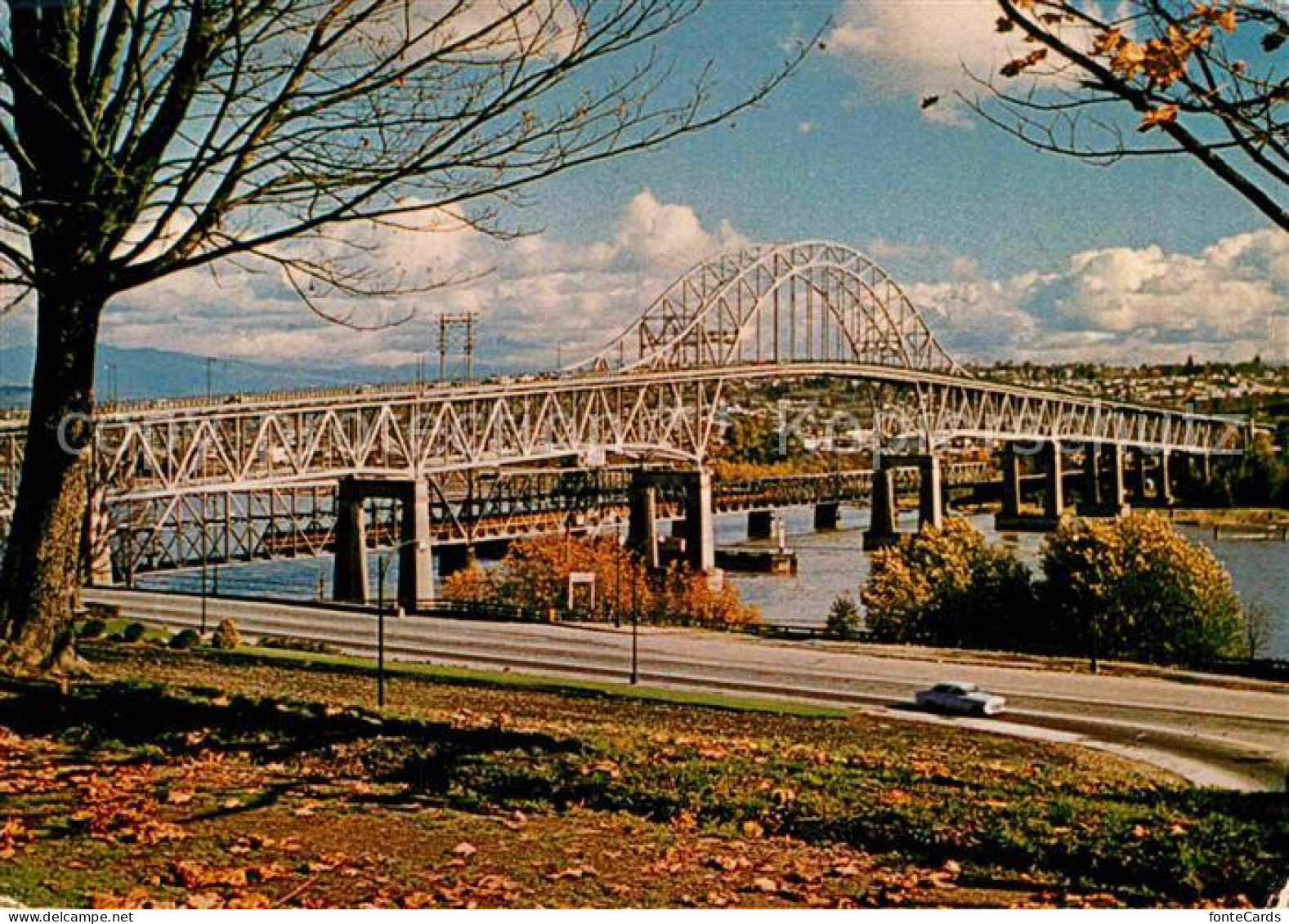 72903627 New Westminster Pattullo Bridge Spans The Fraser River New Westminster - Ohne Zuordnung