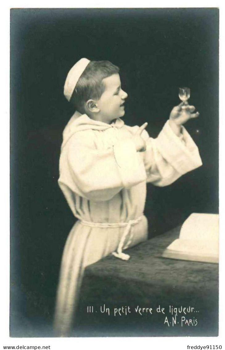 CPA / PHOTO . Enfant Le Petit Prédicateur . Petit Moine . N° III . Edit : A.N - Ritratti