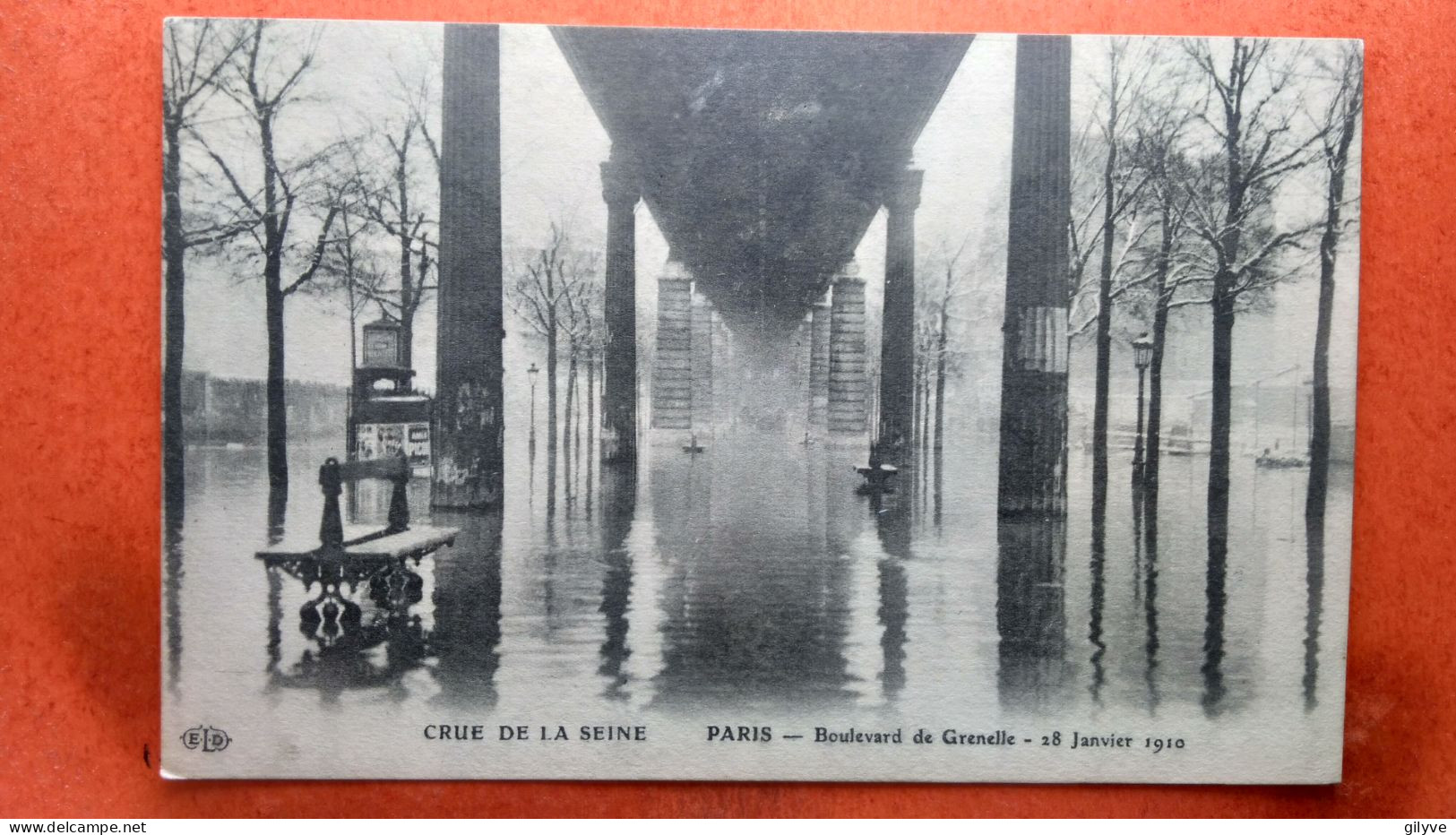 CPA (75) Crue De La Seine.1910. Paris. Boulevard De Grenelle.   (7A.718) - Paris Flood, 1910