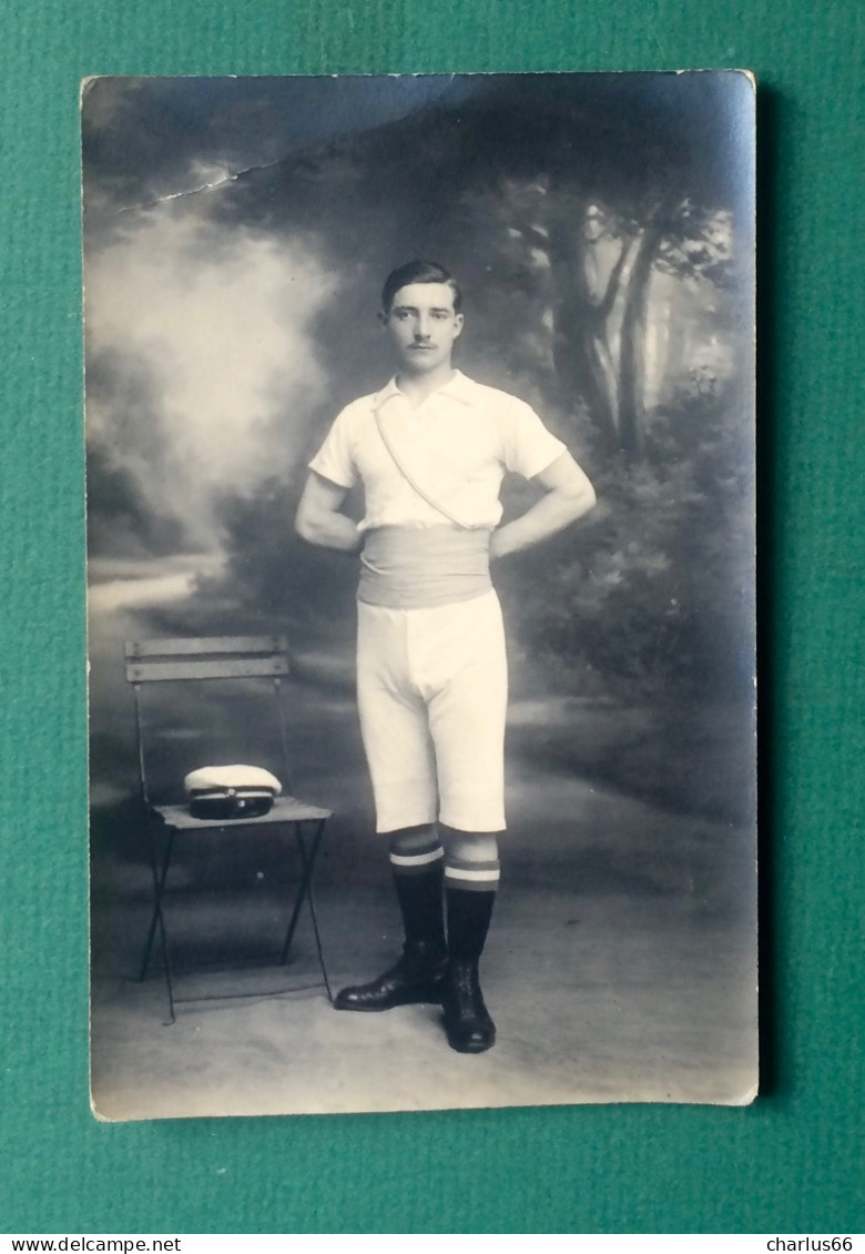 CARTE PHOTO HOMME SPORTIF Décor Foret - Sporten