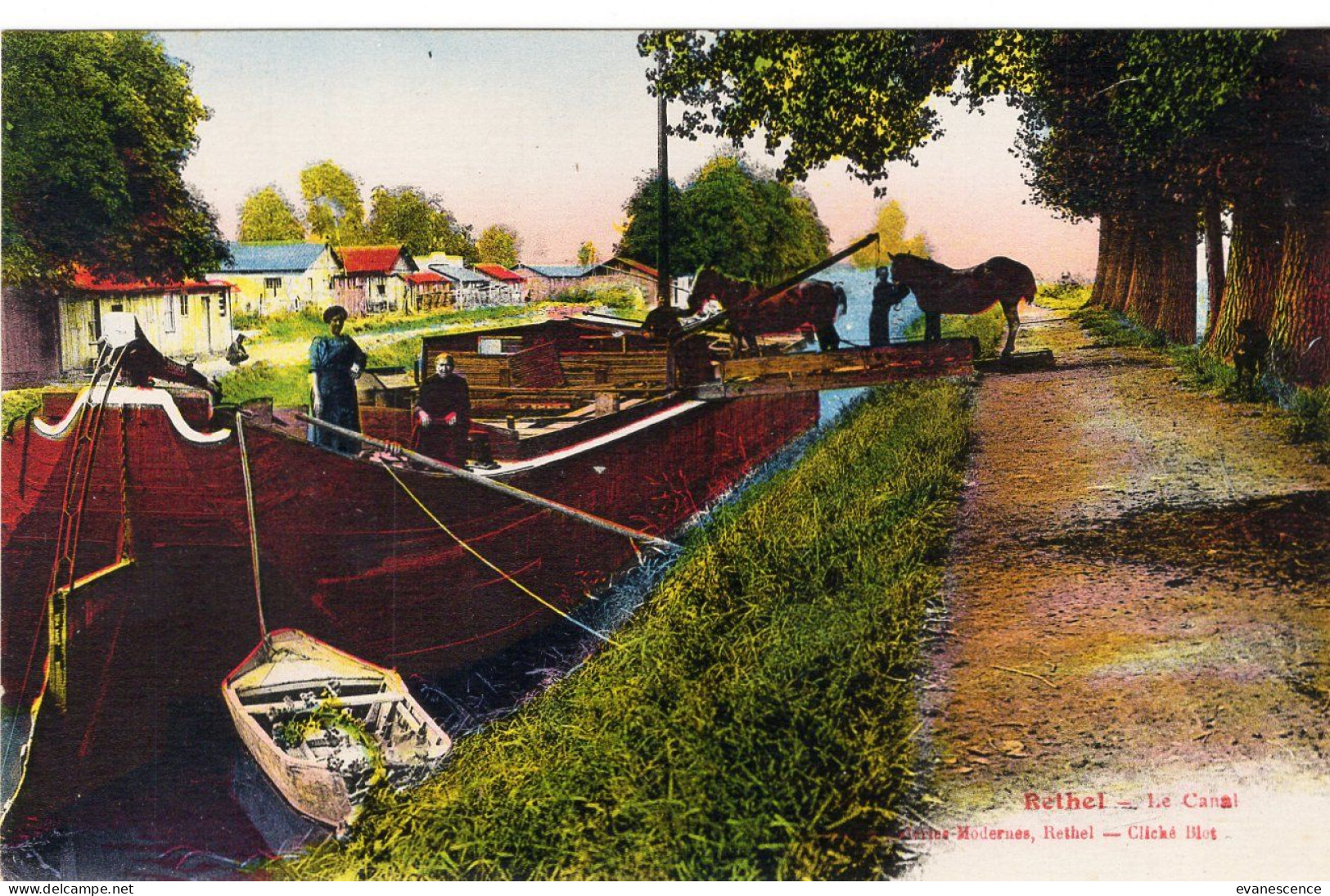 08 : Réthel :  Le Canal : Chevaux Montant Sur La Péniche  ///  Ref. Mai 24 ///  N° 29.710 - Rethel