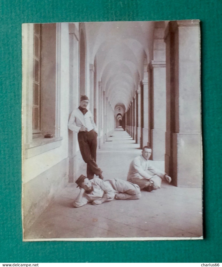 Photo Sur Carton Militaires Perspective Hopital ? - Sonstige & Ohne Zuordnung