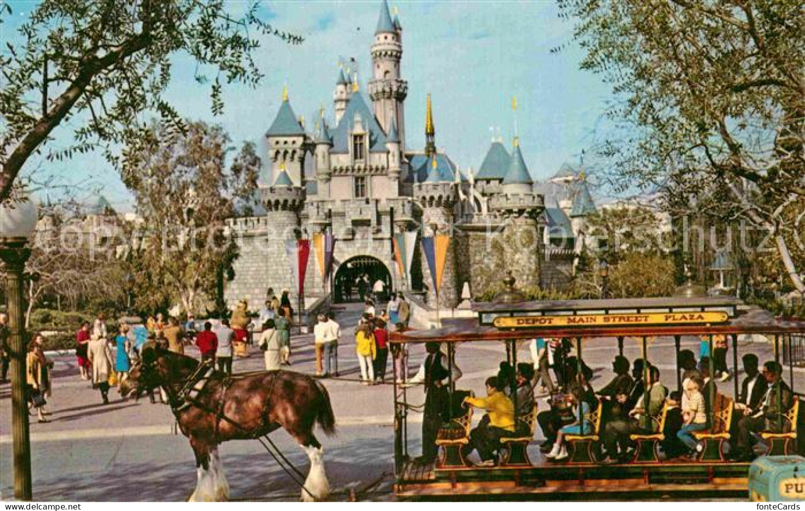 72844987 Anaheim Fantasyland Disneyland Sleeping Beauty Castle Horse Drawn Stree - Other & Unclassified