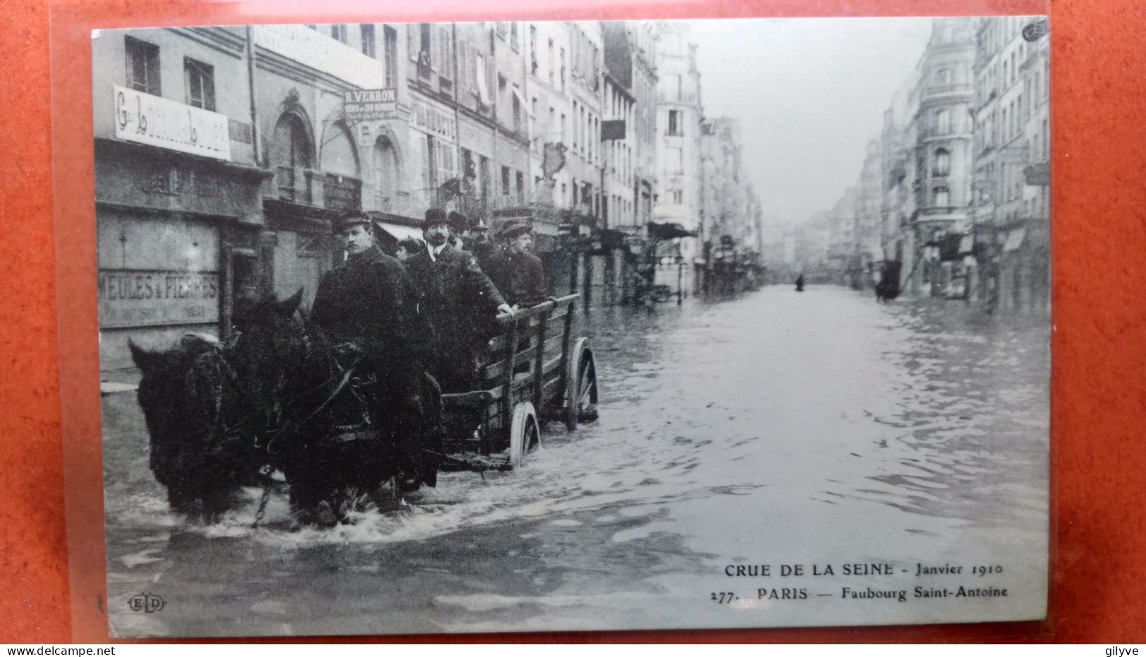 CPA (75) Crue De La Seine.1910. Paris. Faubourg Saint Antoine. Belle Animation. Attelage.   (7A.744) - De Overstroming Van 1910
