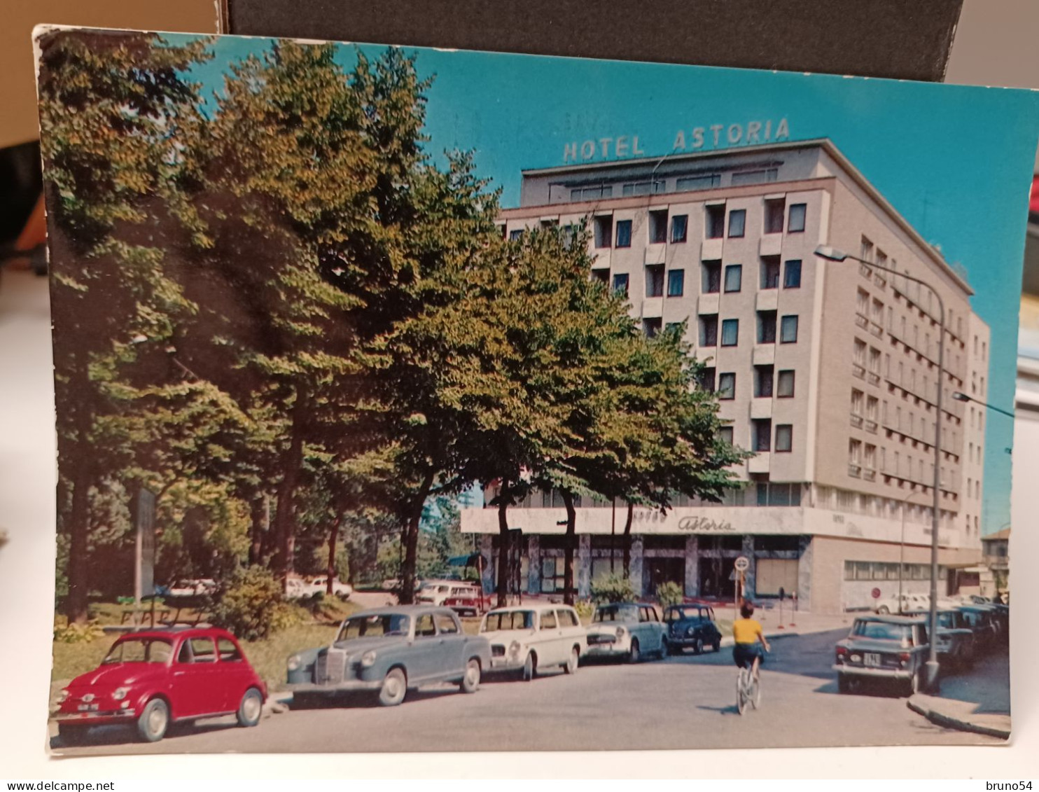 Cartolina Reggio Emilia Viale Leopoldo Nobili E Hotel Astoria 1970 - Reggio Nell'Emilia